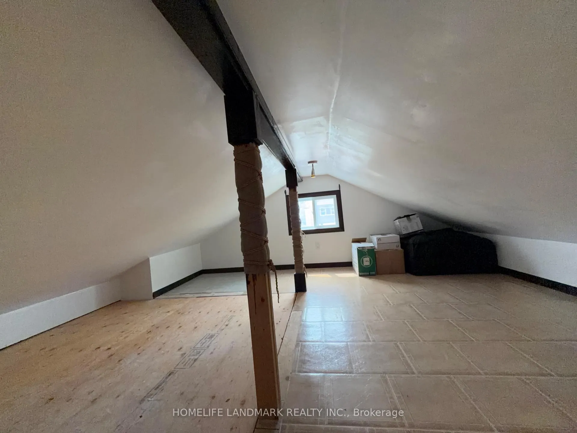 Photo 22 of 15 Fourteenth Street, Etobicoke, New Toronto — HOMEH