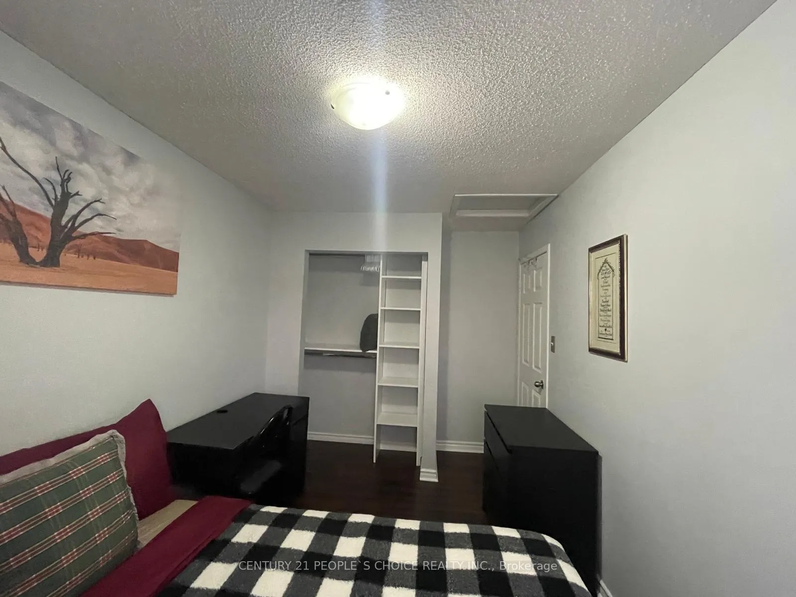 Photo 4 of Unit Room, 54 Carrie Crescent, Brampton, Fletcher's West — HOMEH