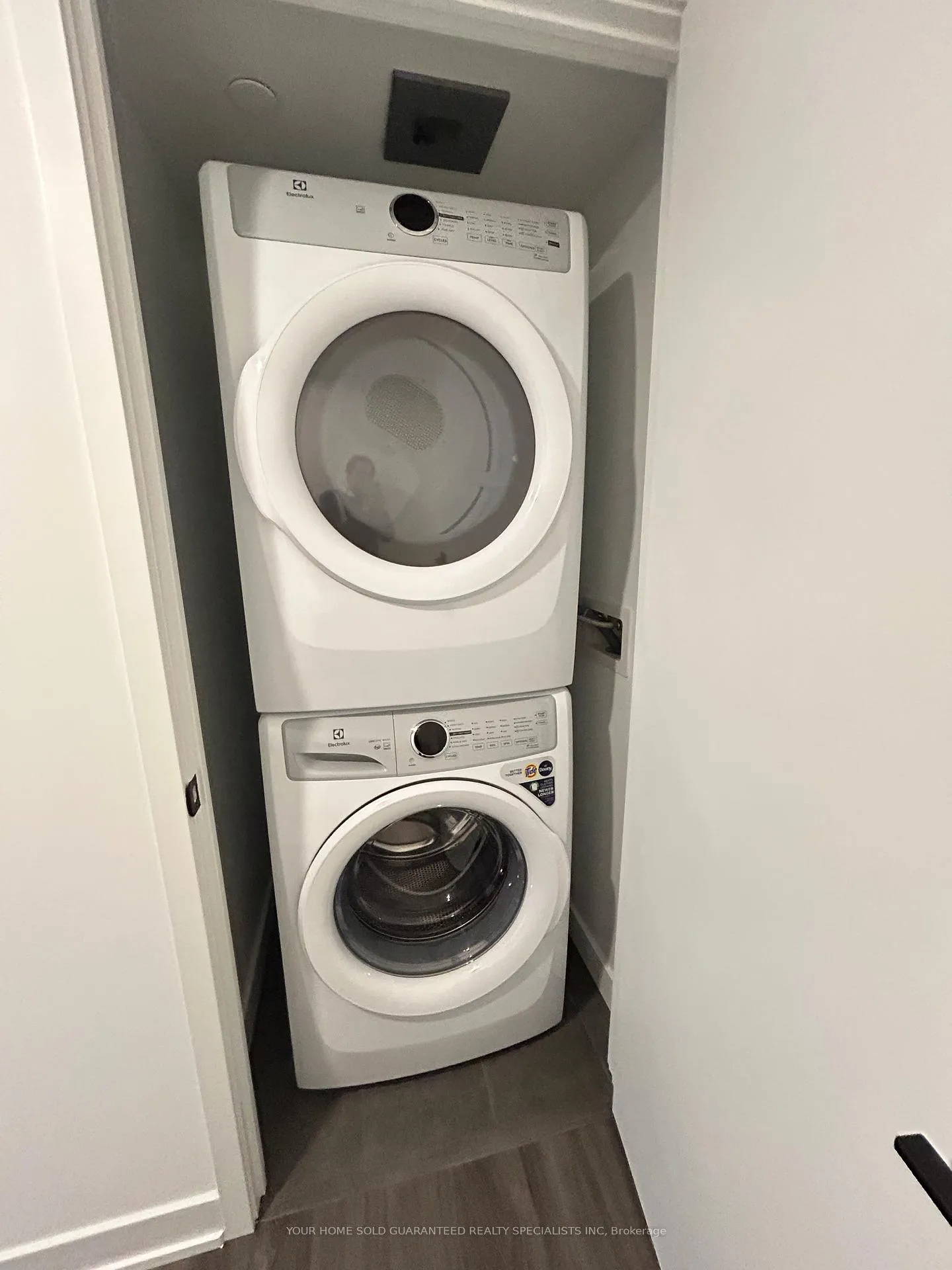 Photo 10 of Unit 905, 609 Sherbourne Street, Toronto, North St. James Town — HOMEH