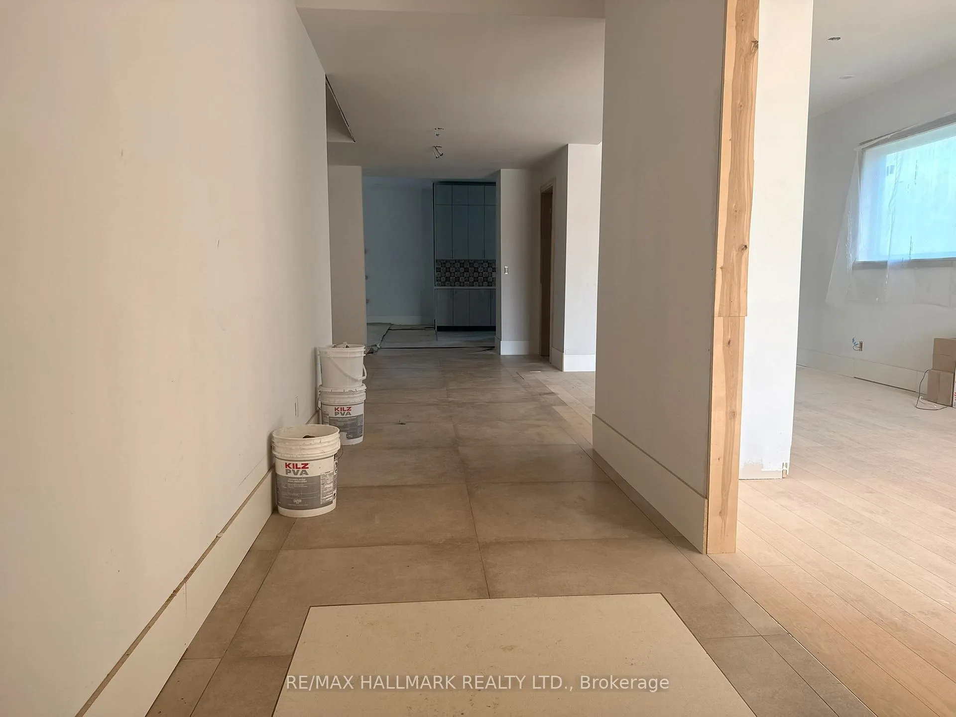 Photo 4 of 783 Midland Avenue, Scarborough, Kennedy Park — HOMEH