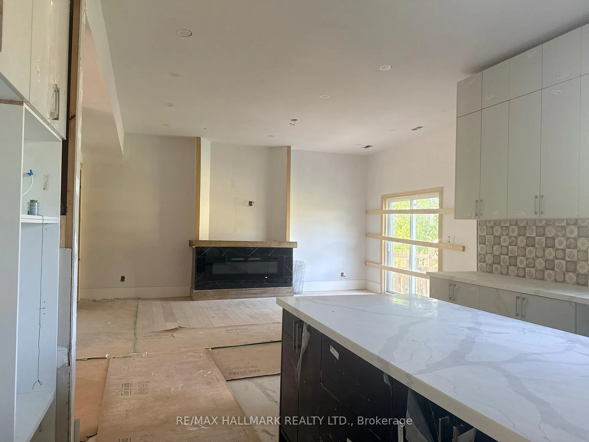 Photo 8 of 783 Midland Avenue, Scarborough, Kennedy Park — HOMEH