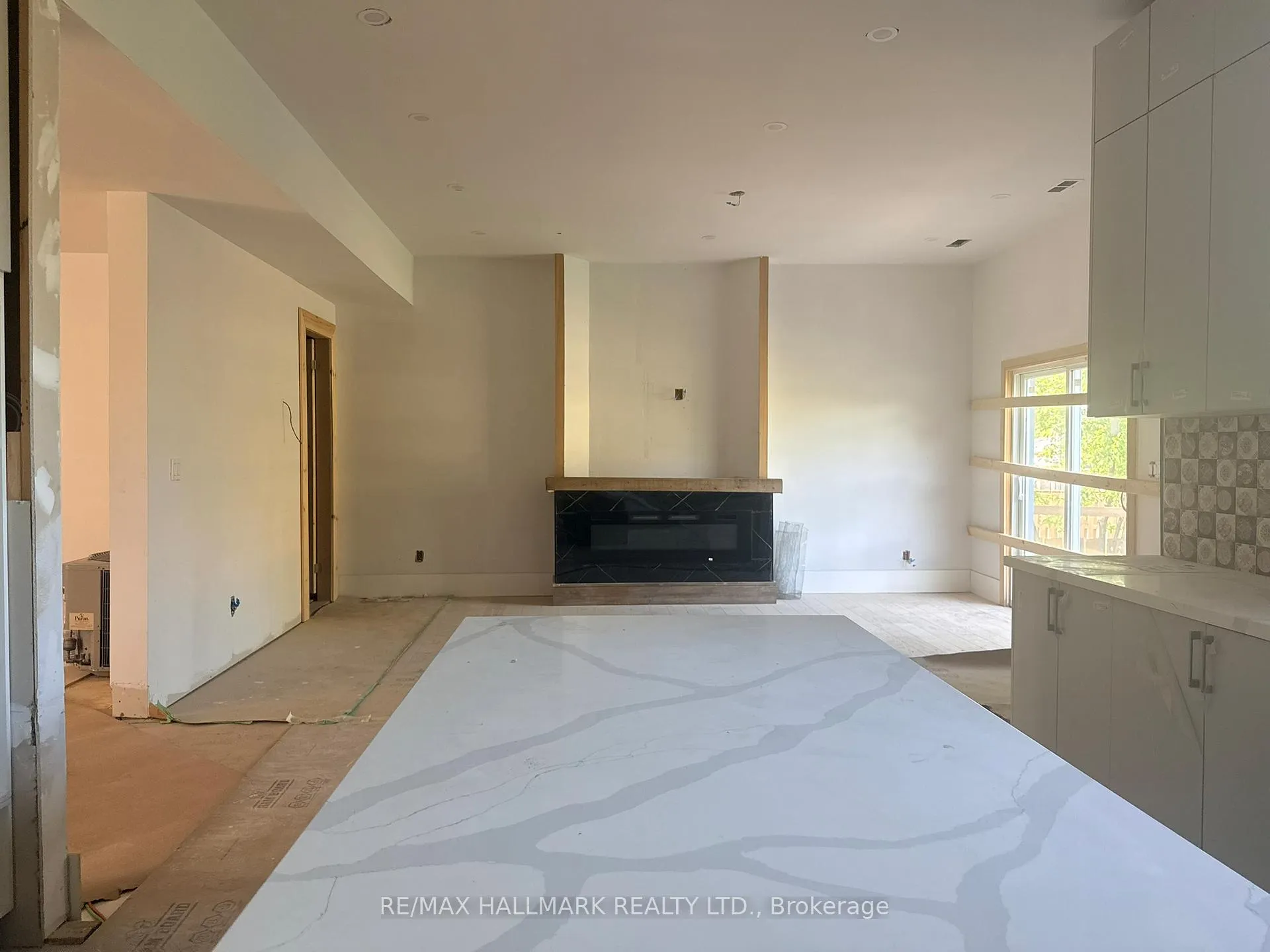 Photo 9 of 783 Midland Avenue, Scarborough, Kennedy Park — HOMEH
