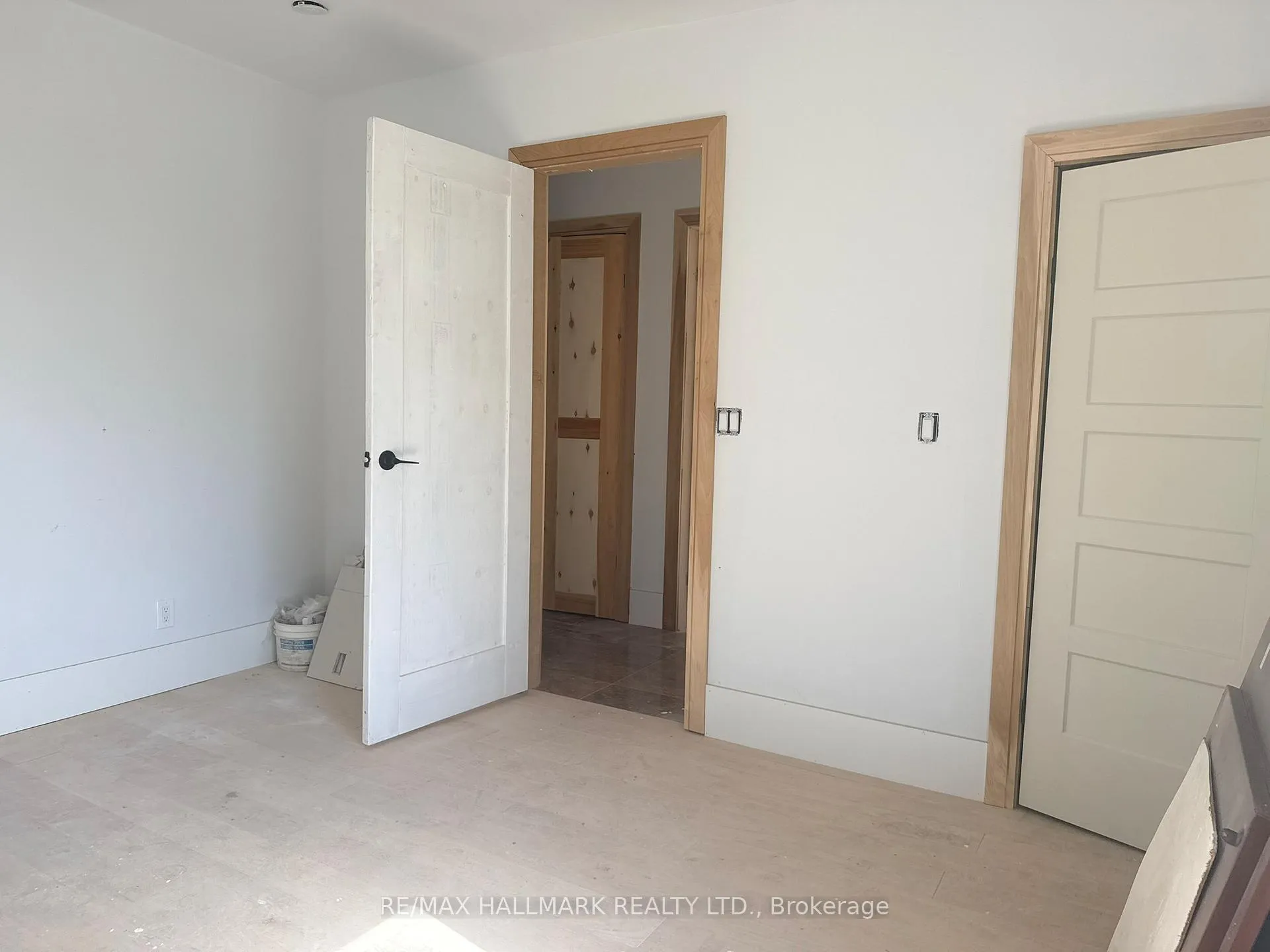 Photo 24 of 783 Midland Avenue, Scarborough, Kennedy Park — HOMEH