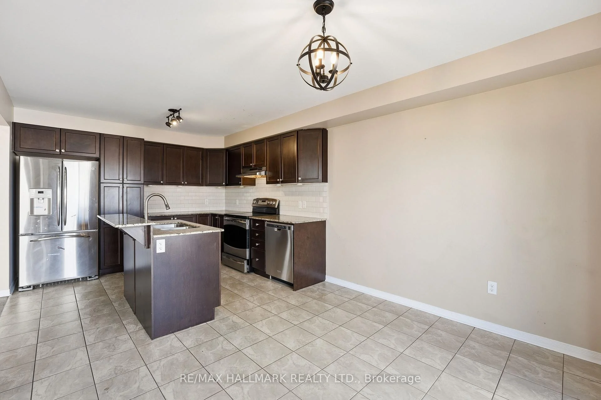 Photo 10 of 1259 Meath Drive, Oshawa, Pinecrest — HOMEH