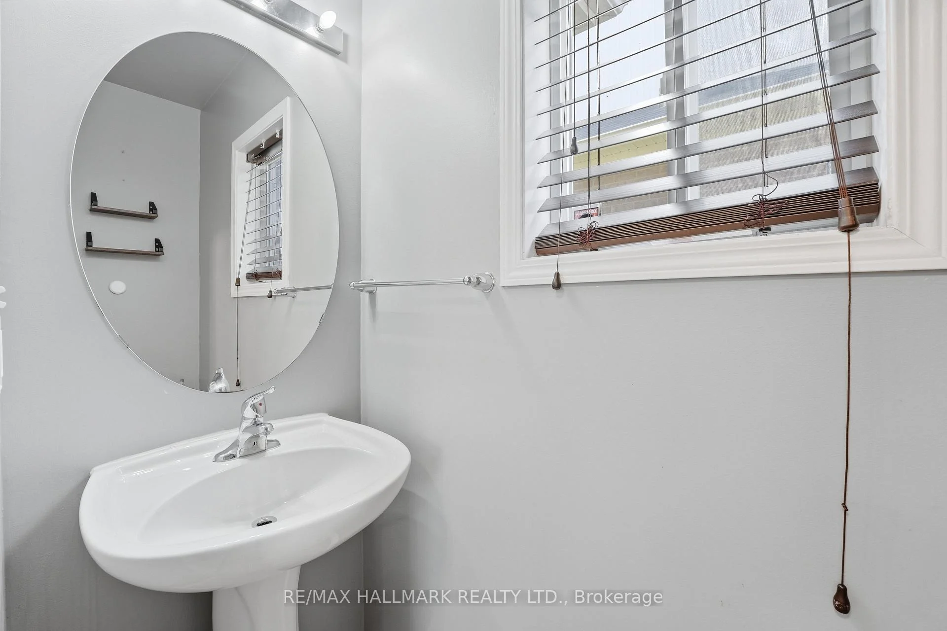 Photo 25 of 1259 Meath Drive, Oshawa, Pinecrest — HOMEH