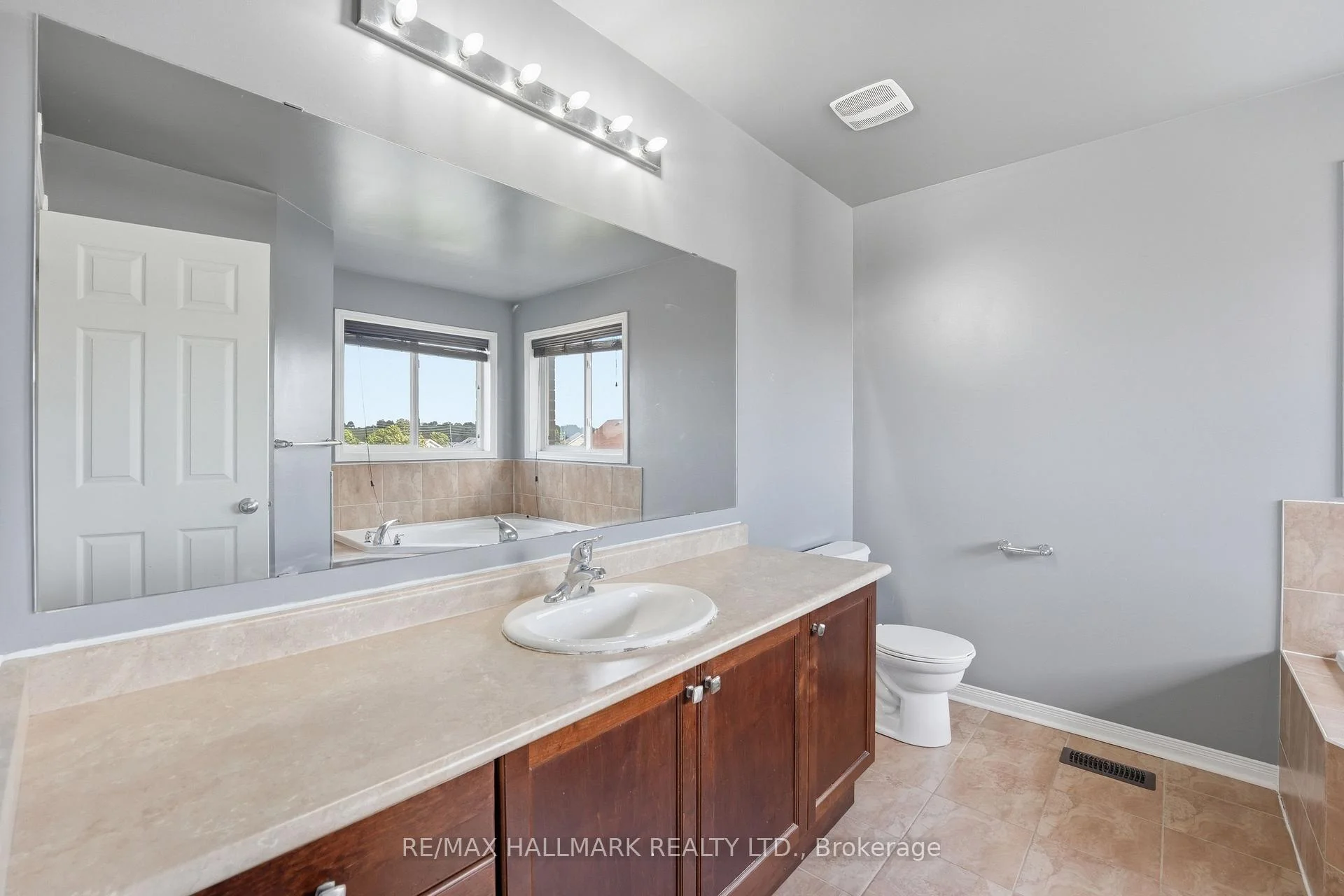 Photo 27 of 1259 Meath Drive, Oshawa, Pinecrest — HOMEH
