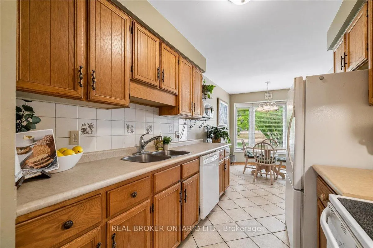 Photo 8 of 36 Braeheid Avenue, Hamilton, Waterdown — HOMEH