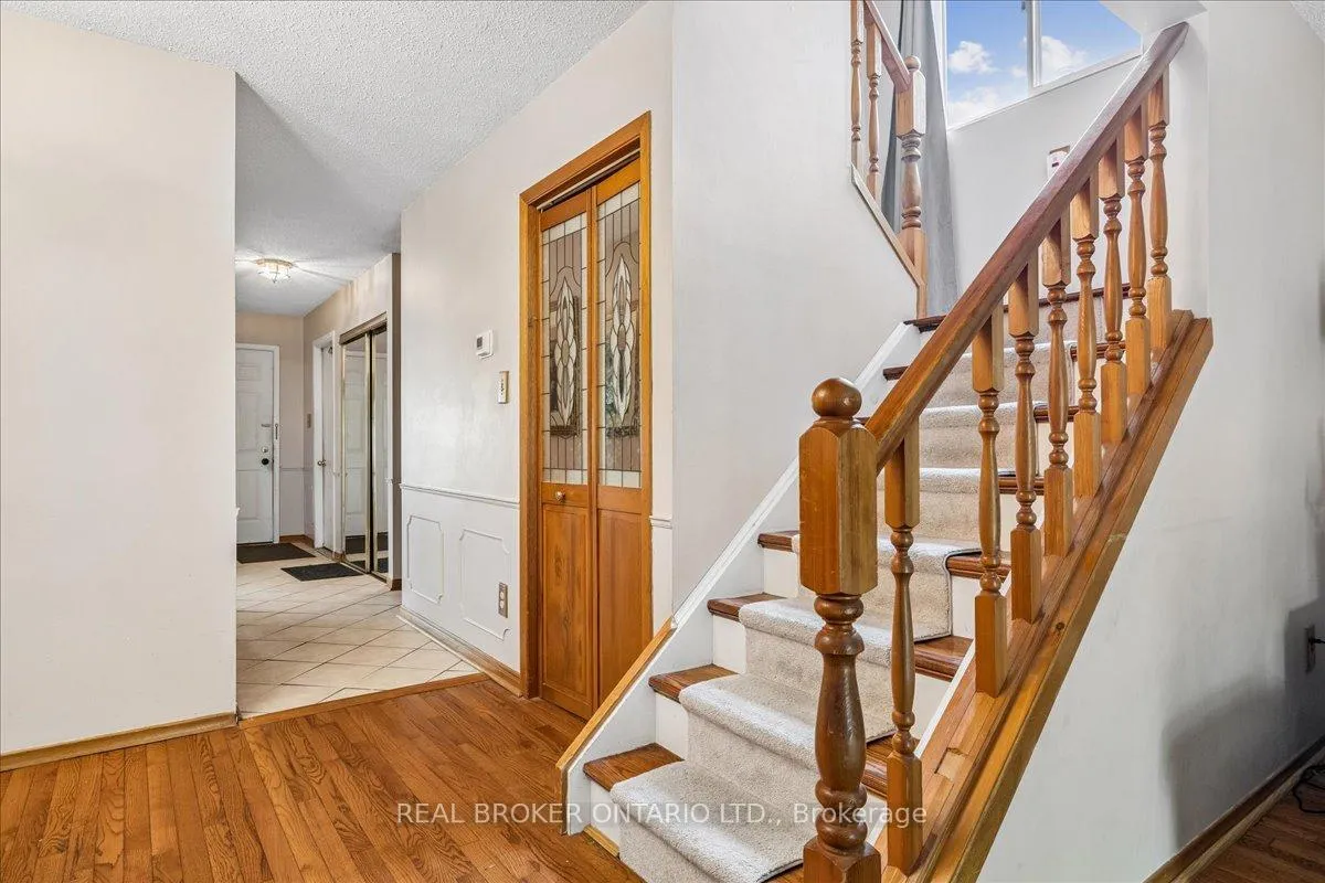 Photo 18 of 36 Braeheid Avenue, Hamilton, Waterdown — HOMEH