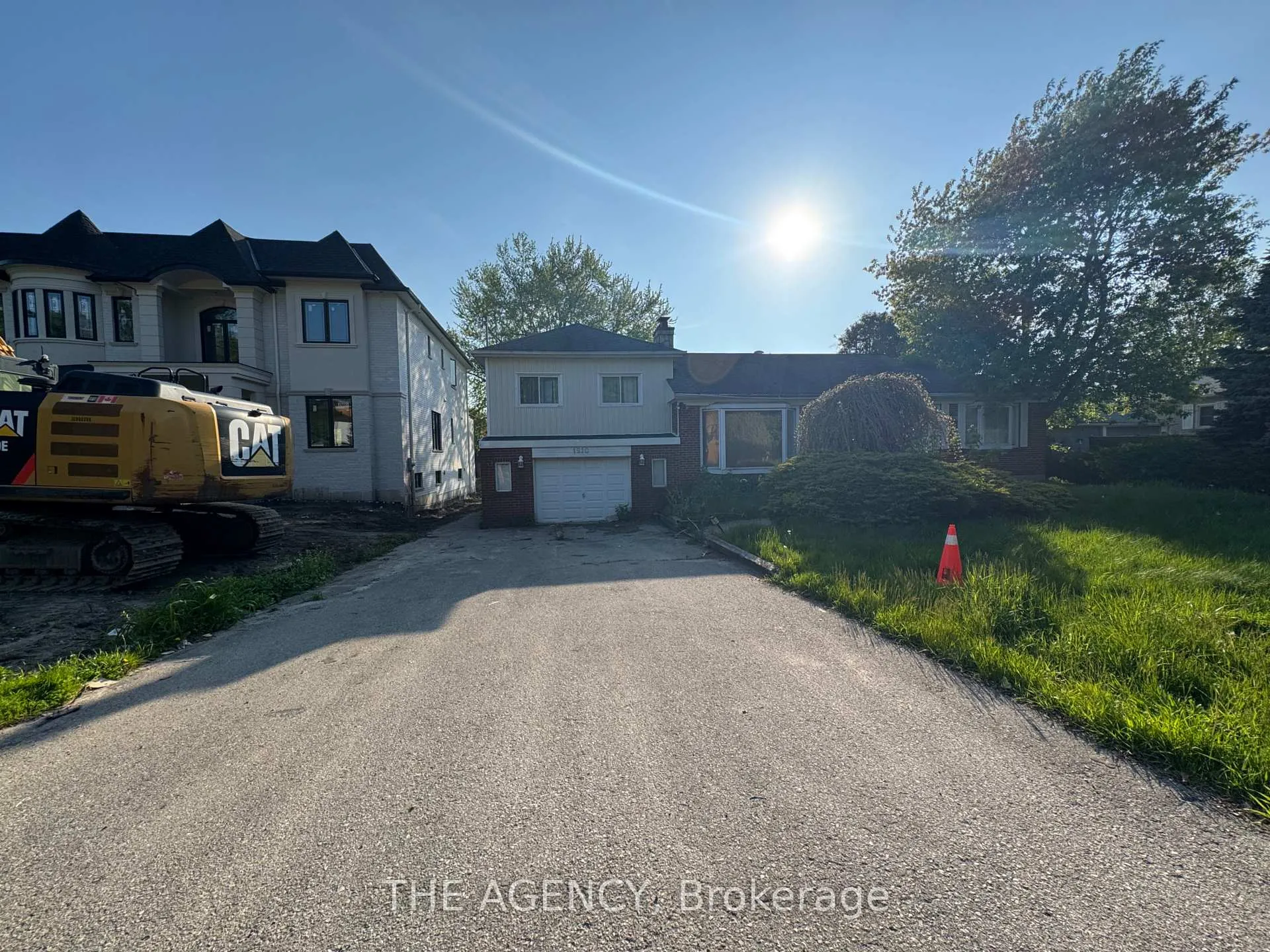 Photo 4 of 1910 Glendale Drive, Pickering, Liverpool — HOMEH