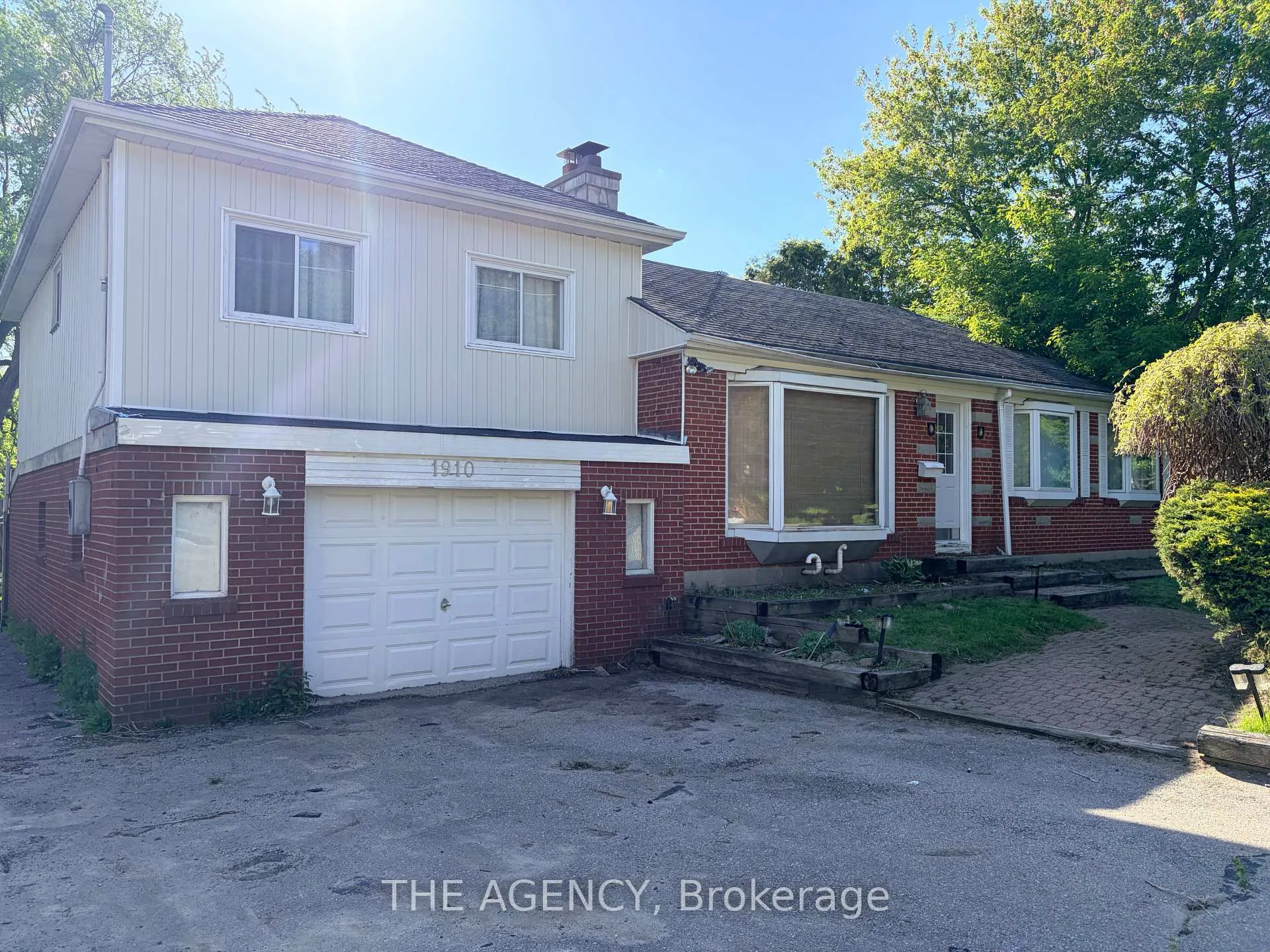 Photo 5 of 1910 Glendale Drive, Pickering, Liverpool — HOMEH