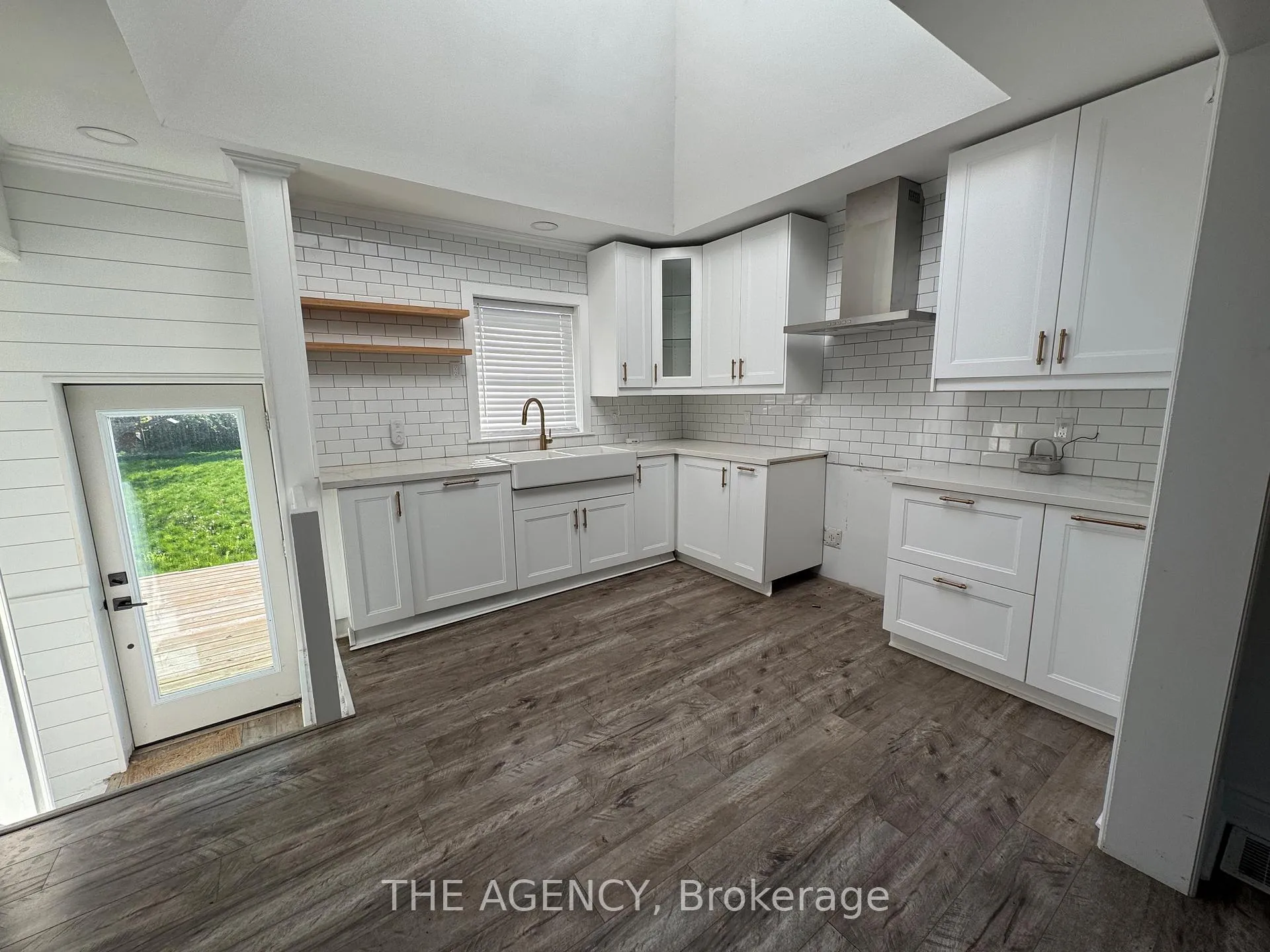 Photo 10 of 1910 Glendale Drive, Pickering, Liverpool — HOMEH