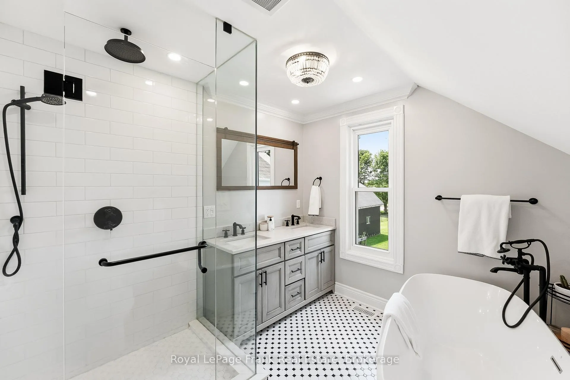 Photo 26 of 13920 Old Scugog Road, Scugog, Blackstock — HOMEH