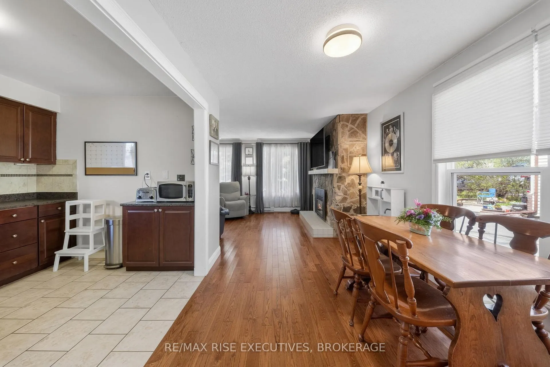 Photo 9 of 1089 Pinewood Place, Kingston, City Northwest — HOMEH