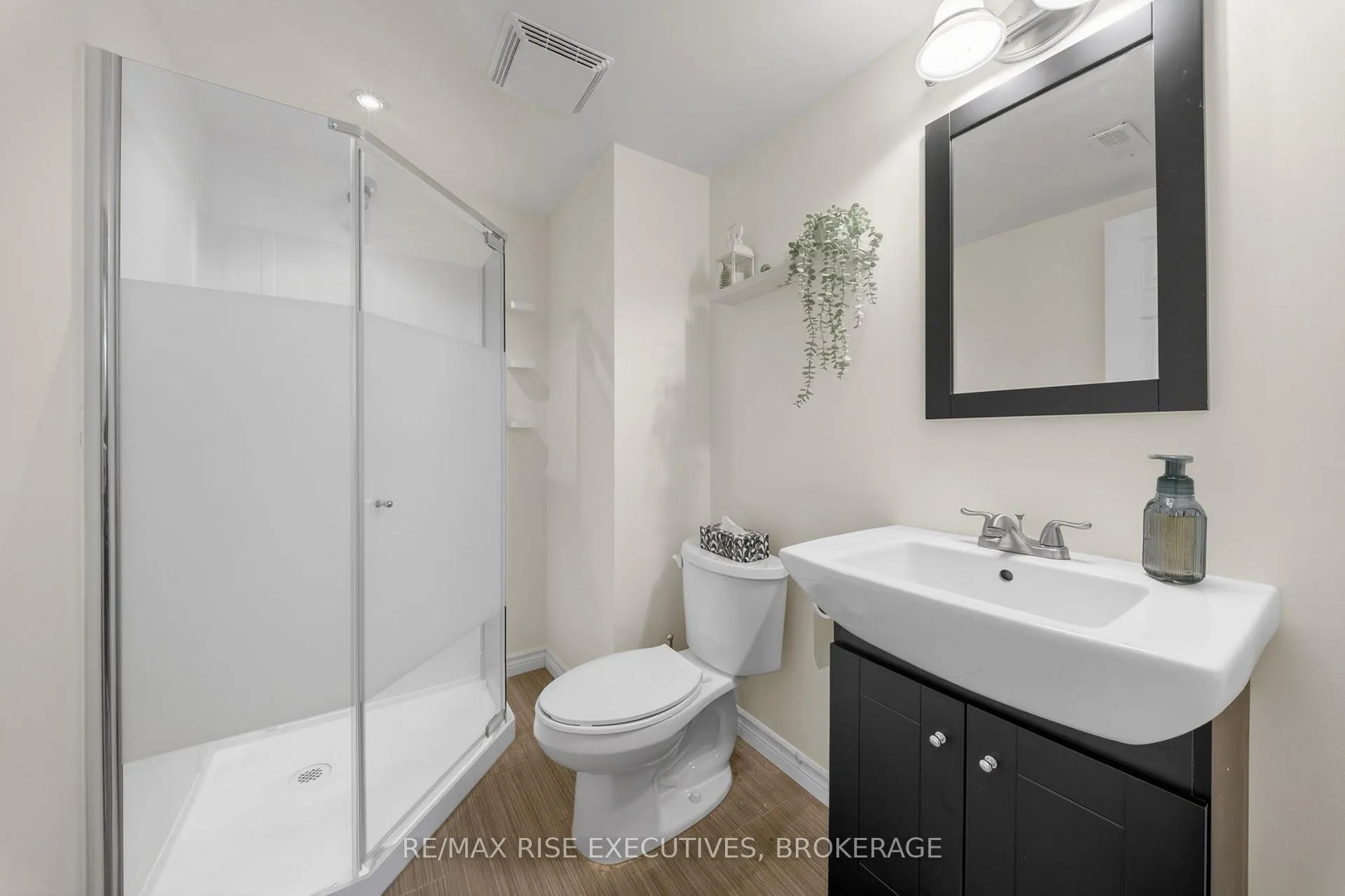 Photo 25 of 1089 Pinewood Place, Kingston, City Northwest — HOMEH