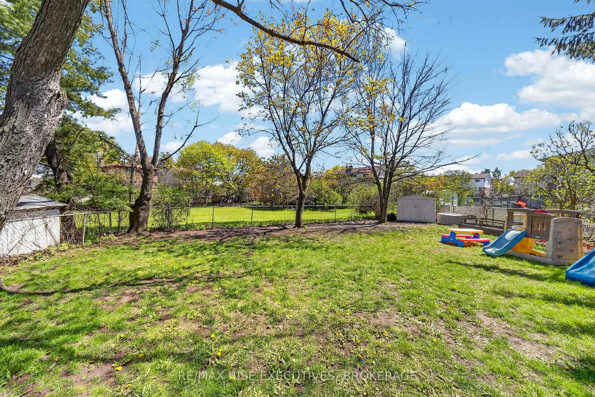 Photo 31 of 1089 Pinewood Place, Kingston, City Northwest — HOMEH