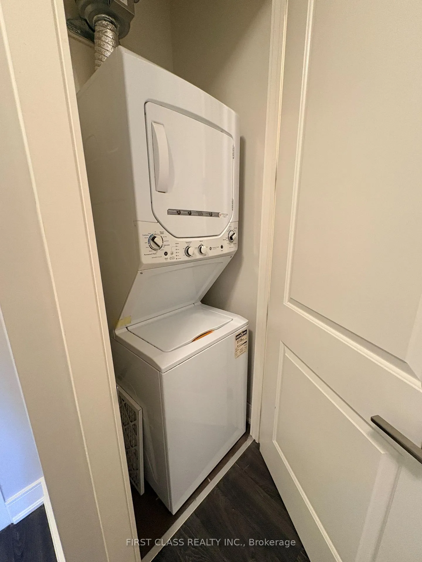 Photo 8 of Unit 504, 150 Main Street W, Hamilton, Central — HOMEH