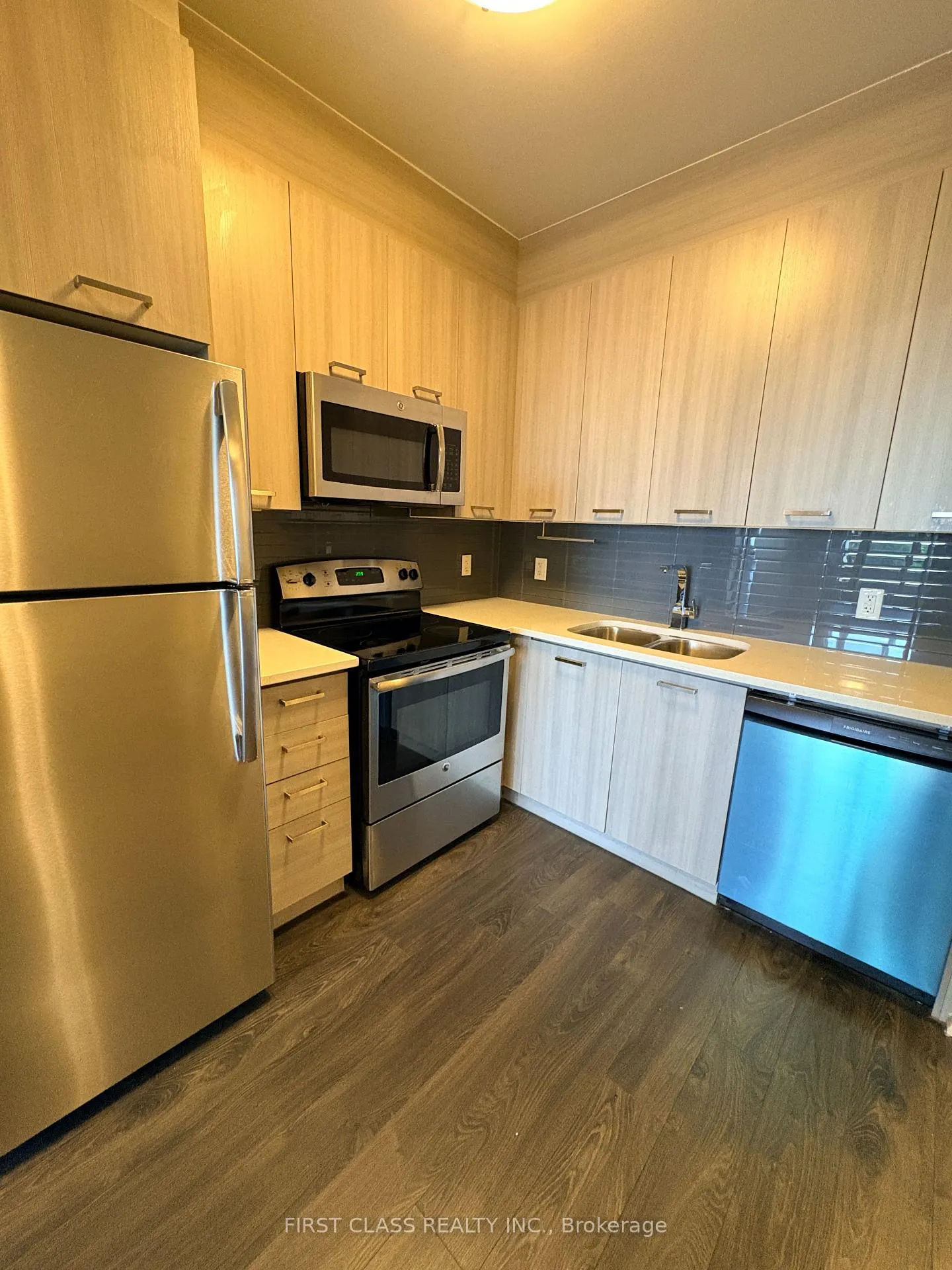 Photo 16 of Unit 504, 150 Main Street W, Hamilton, Central — HOMEH