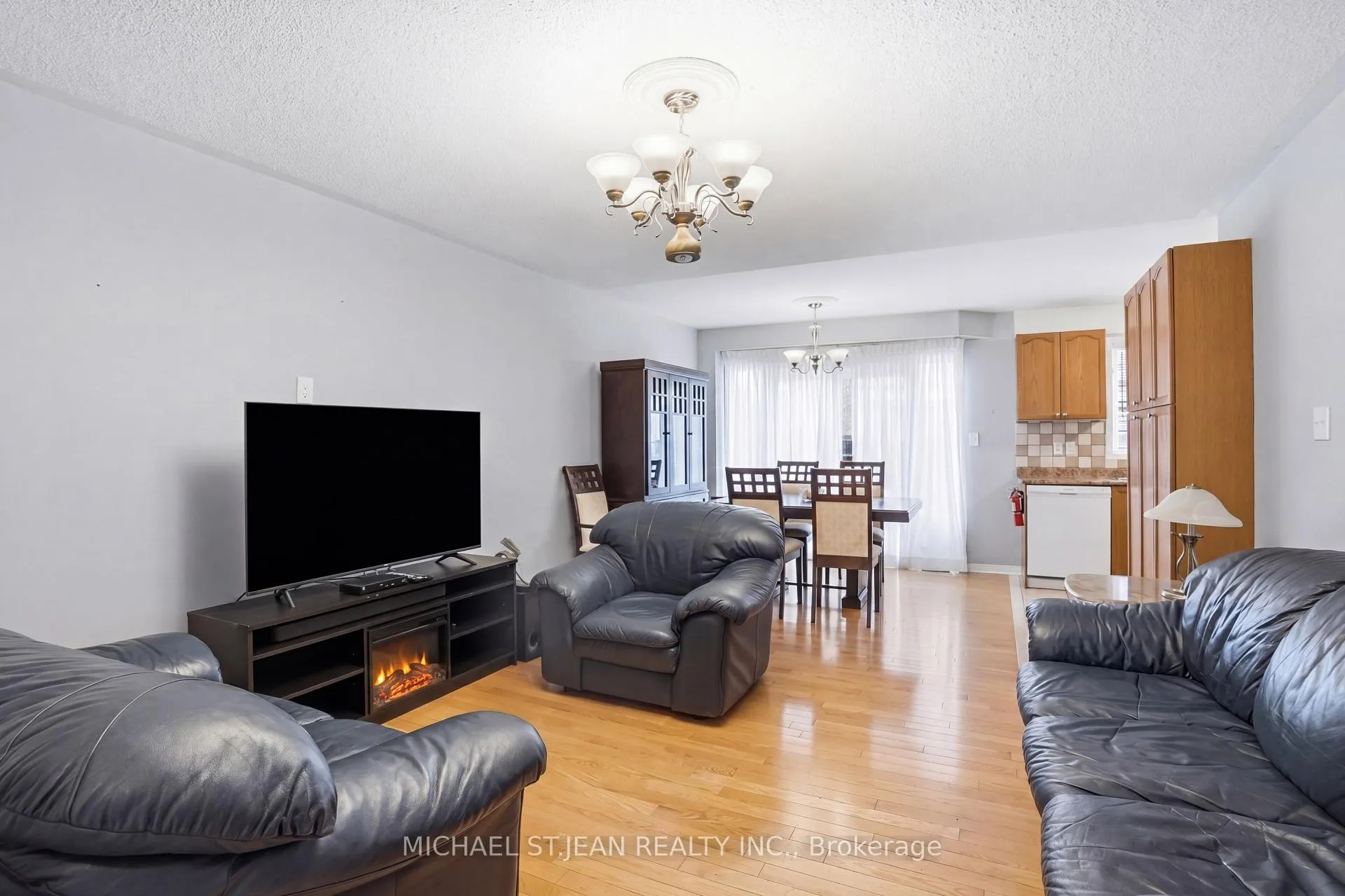 Photo 6 of 2393 Curtis Road, Burlington, Orchard — HOMEH