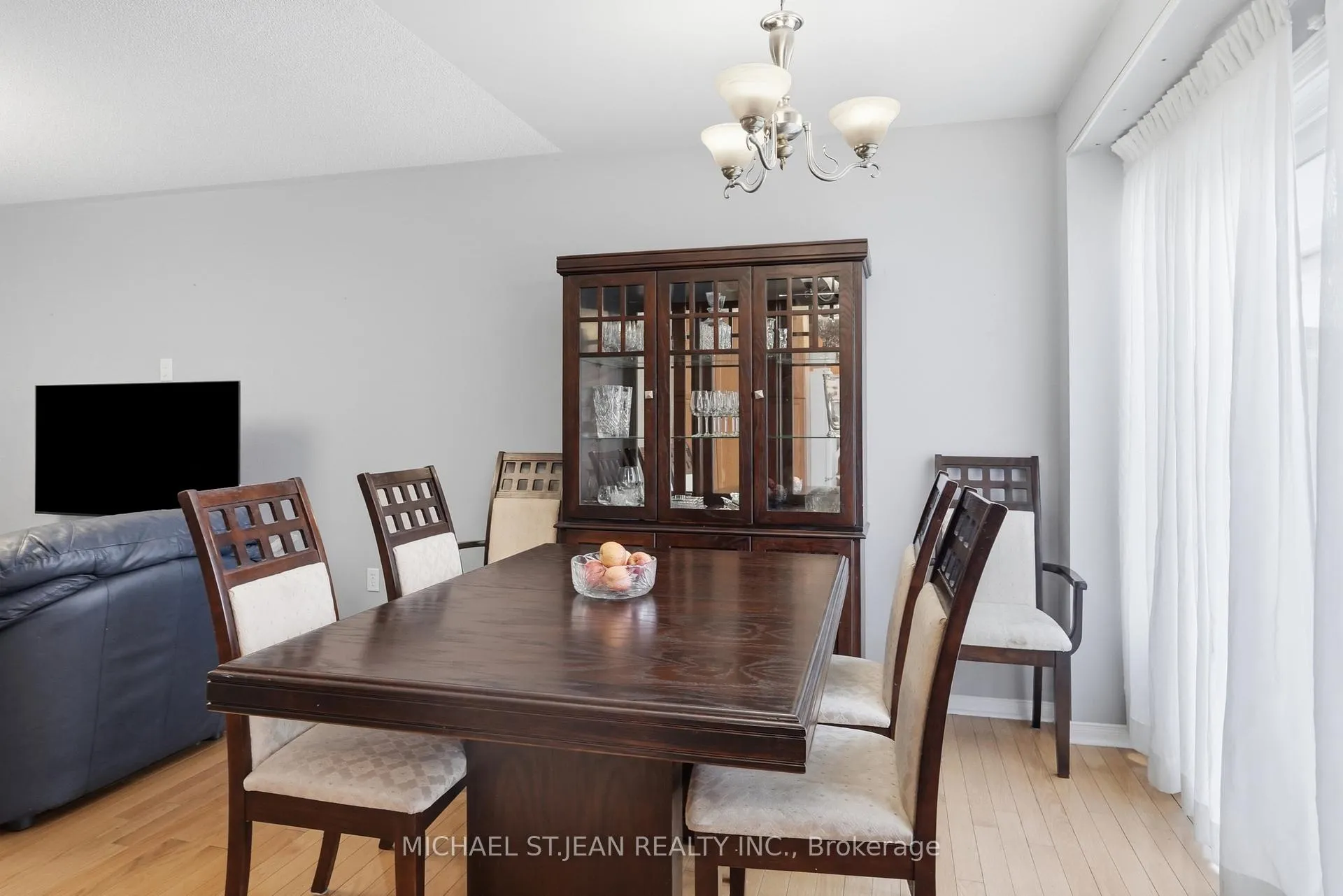 Photo 9 of 2393 Curtis Road, Burlington, Orchard — HOMEH