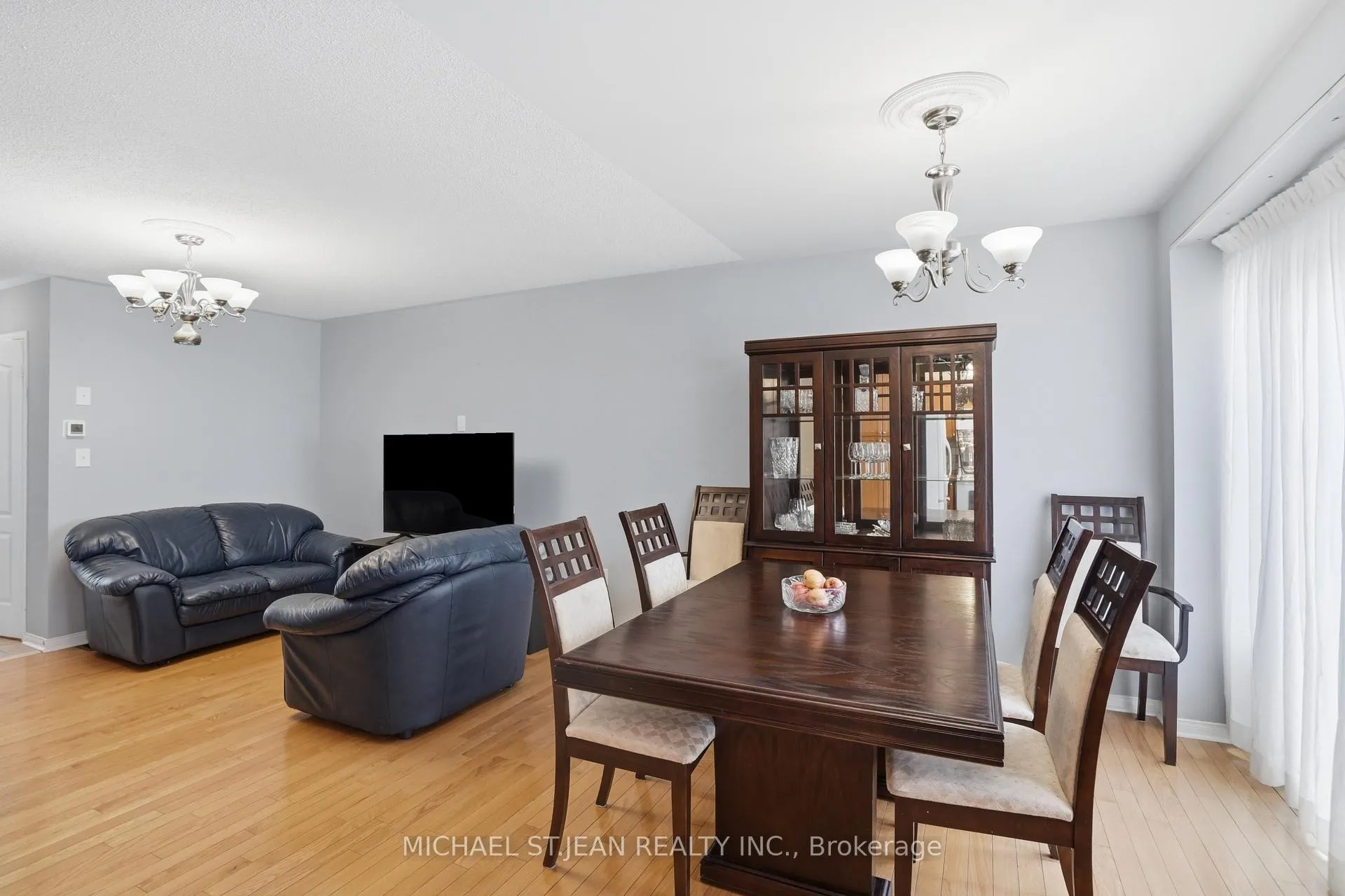 Photo 10 of 2393 Curtis Road, Burlington, Orchard — HOMEH