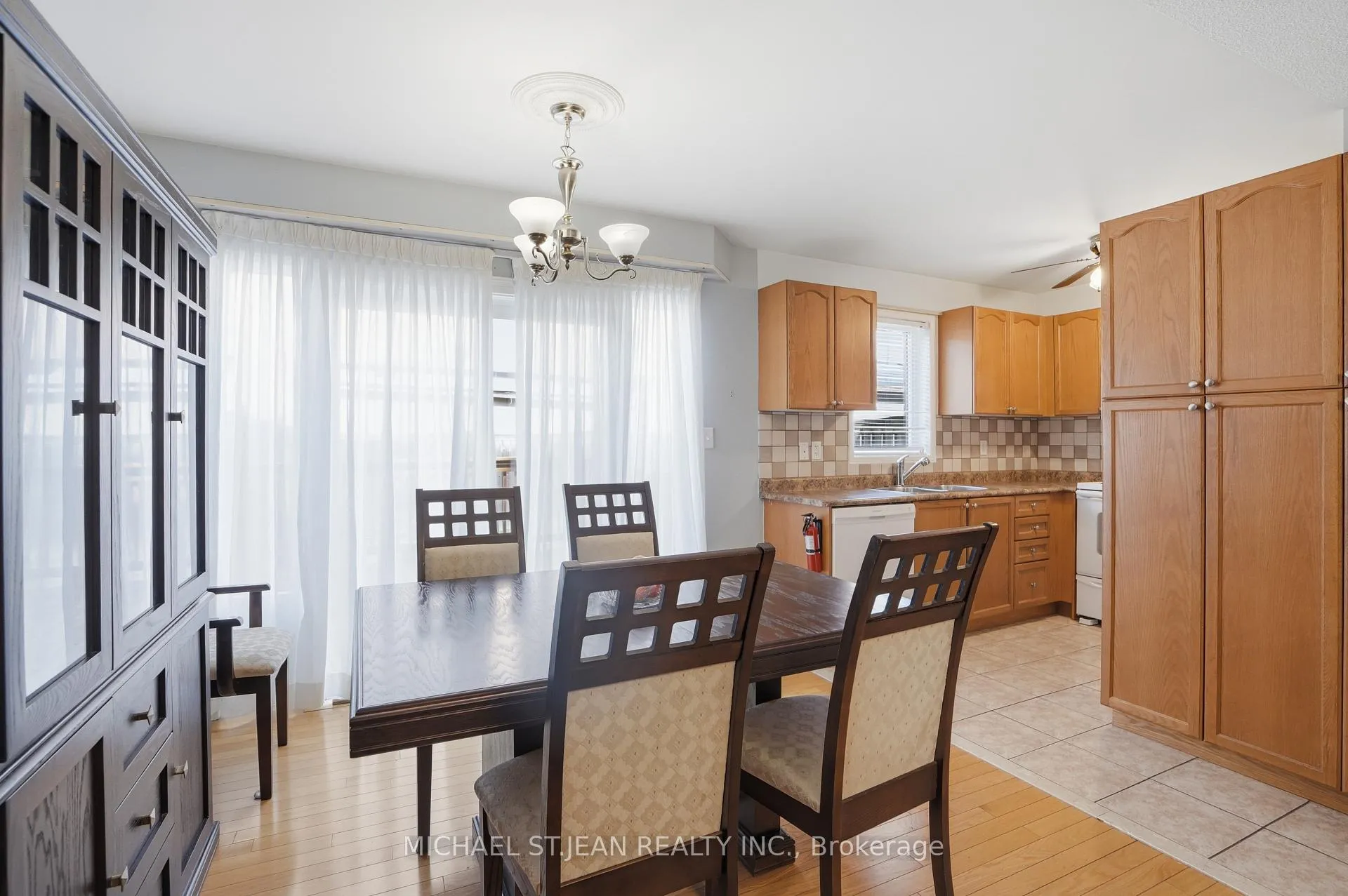 Photo 11 of 2393 Curtis Road, Burlington, Orchard — HOMEH