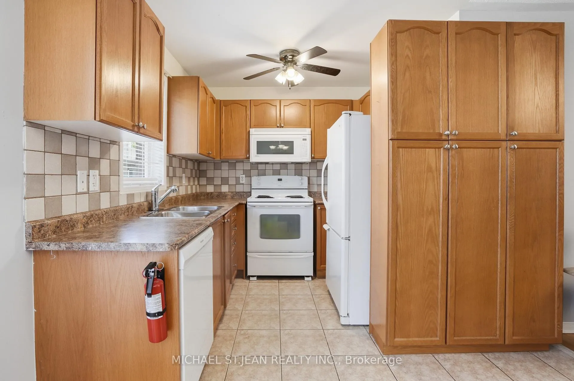 Photo 15 of 2393 Curtis Road, Burlington, Orchard — HOMEH