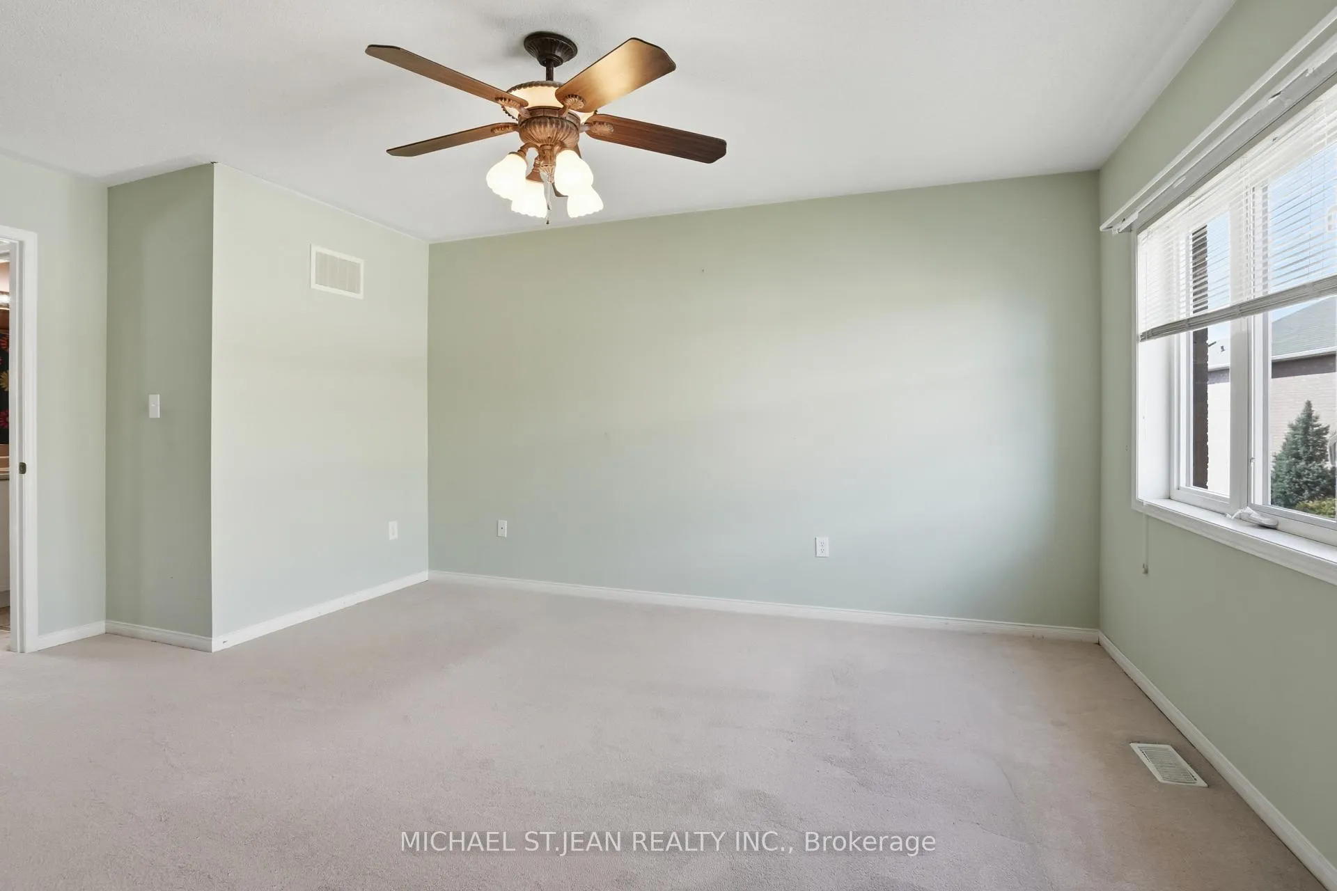 Photo 18 of 2393 Curtis Road, Burlington, Orchard — HOMEH
