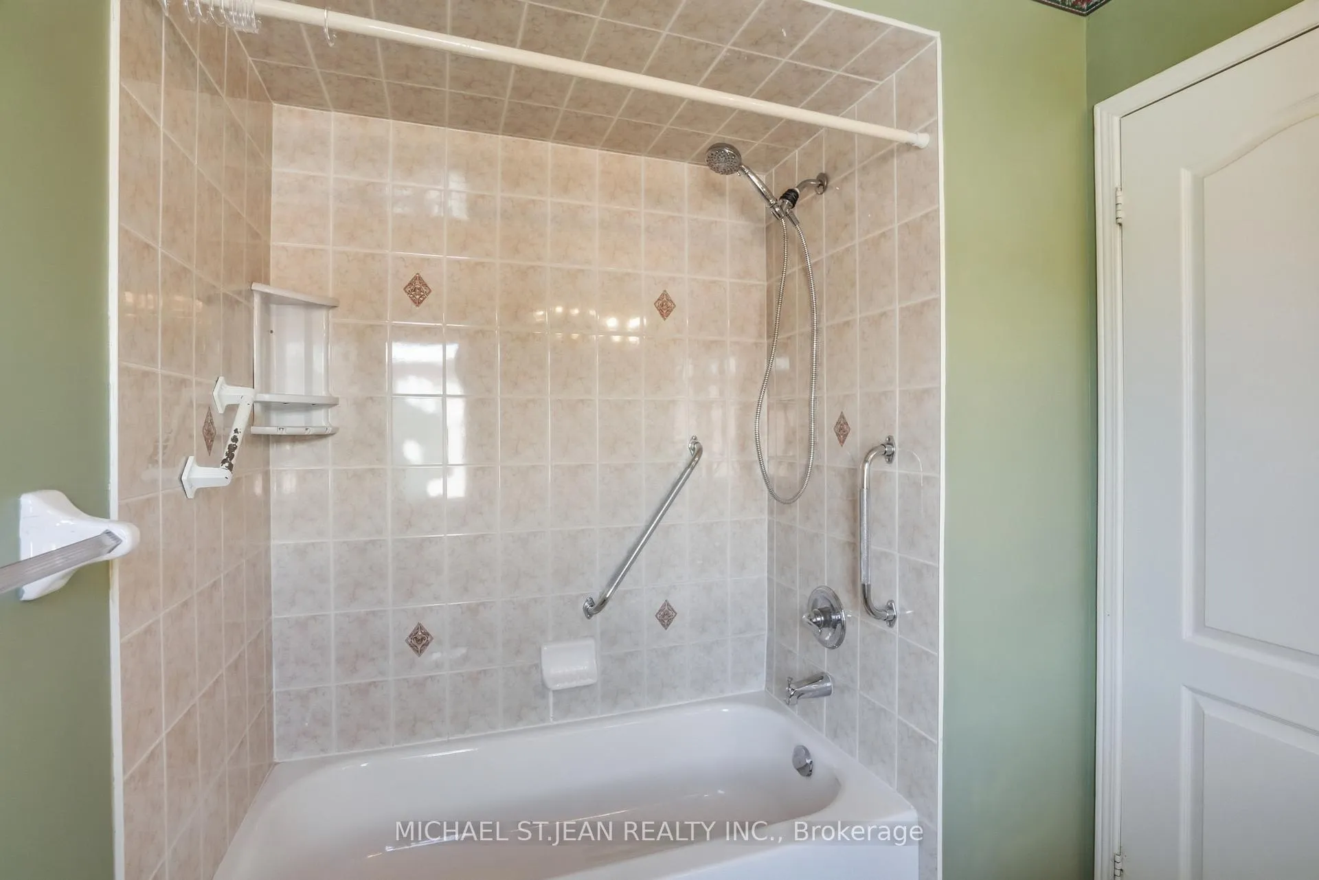 Photo 21 of 2393 Curtis Road, Burlington, Orchard — HOMEH
