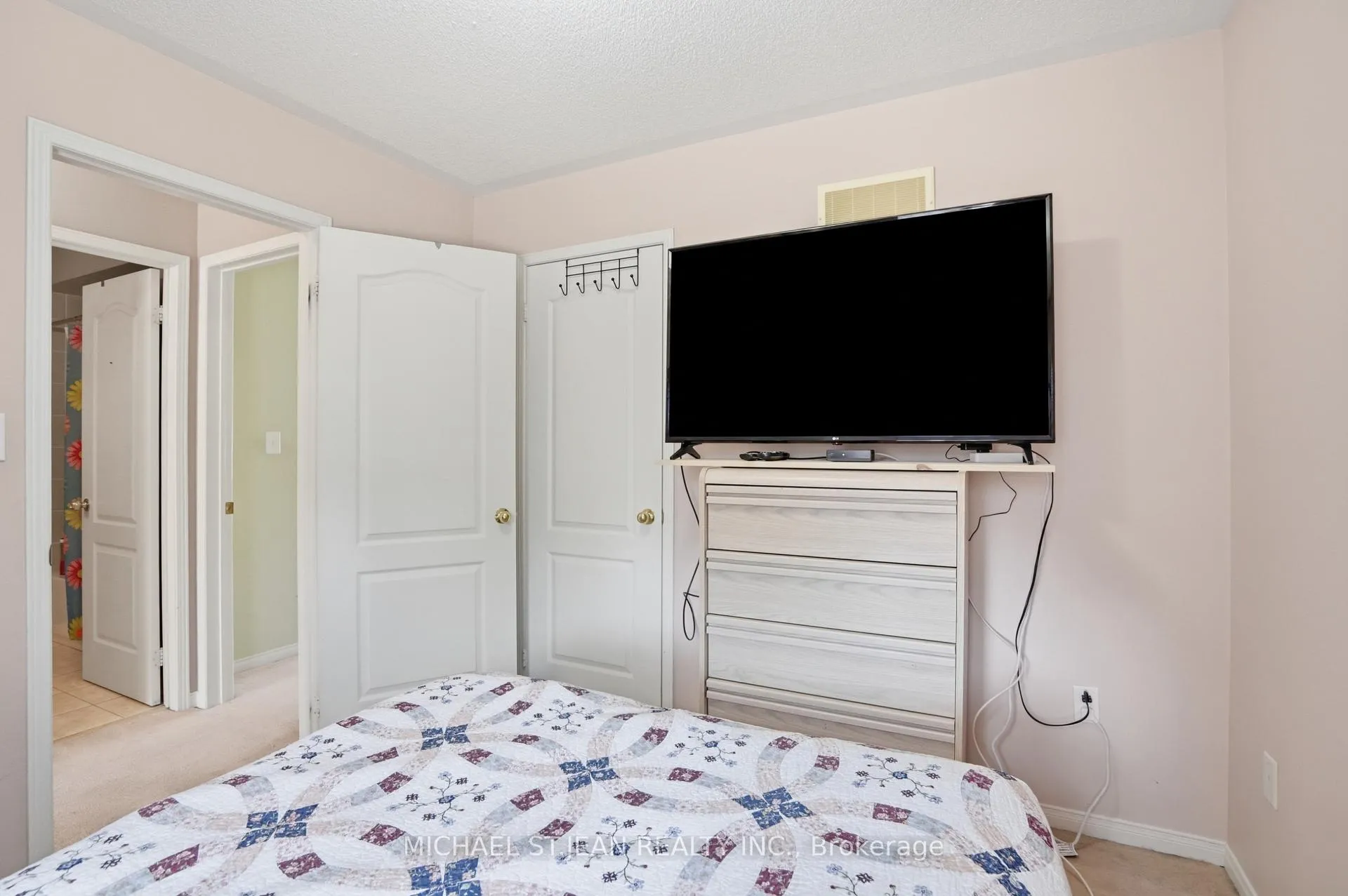 Photo 24 of 2393 Curtis Road, Burlington, Orchard — HOMEH