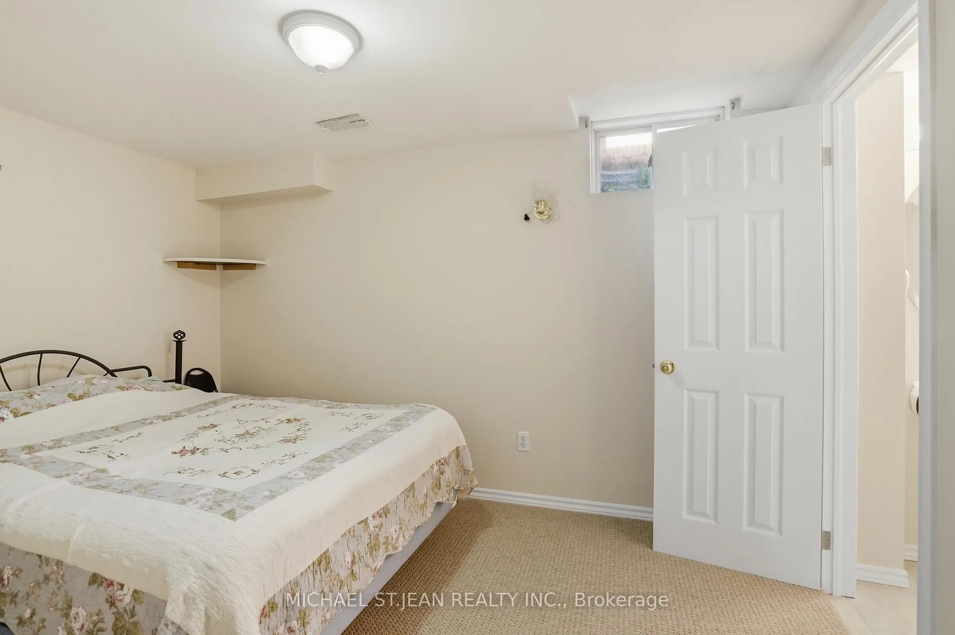 Photo 33 of 2393 Curtis Road, Burlington, Orchard — HOMEH