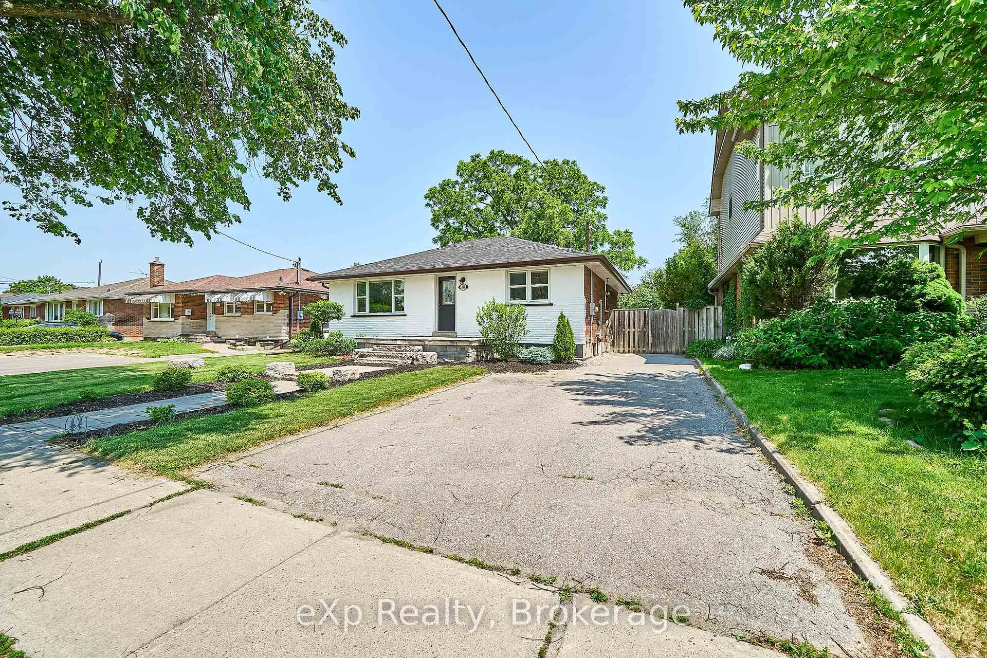Photo 2 of 111 Riverside Drive N, Oshawa, Eastdale — HOMEH