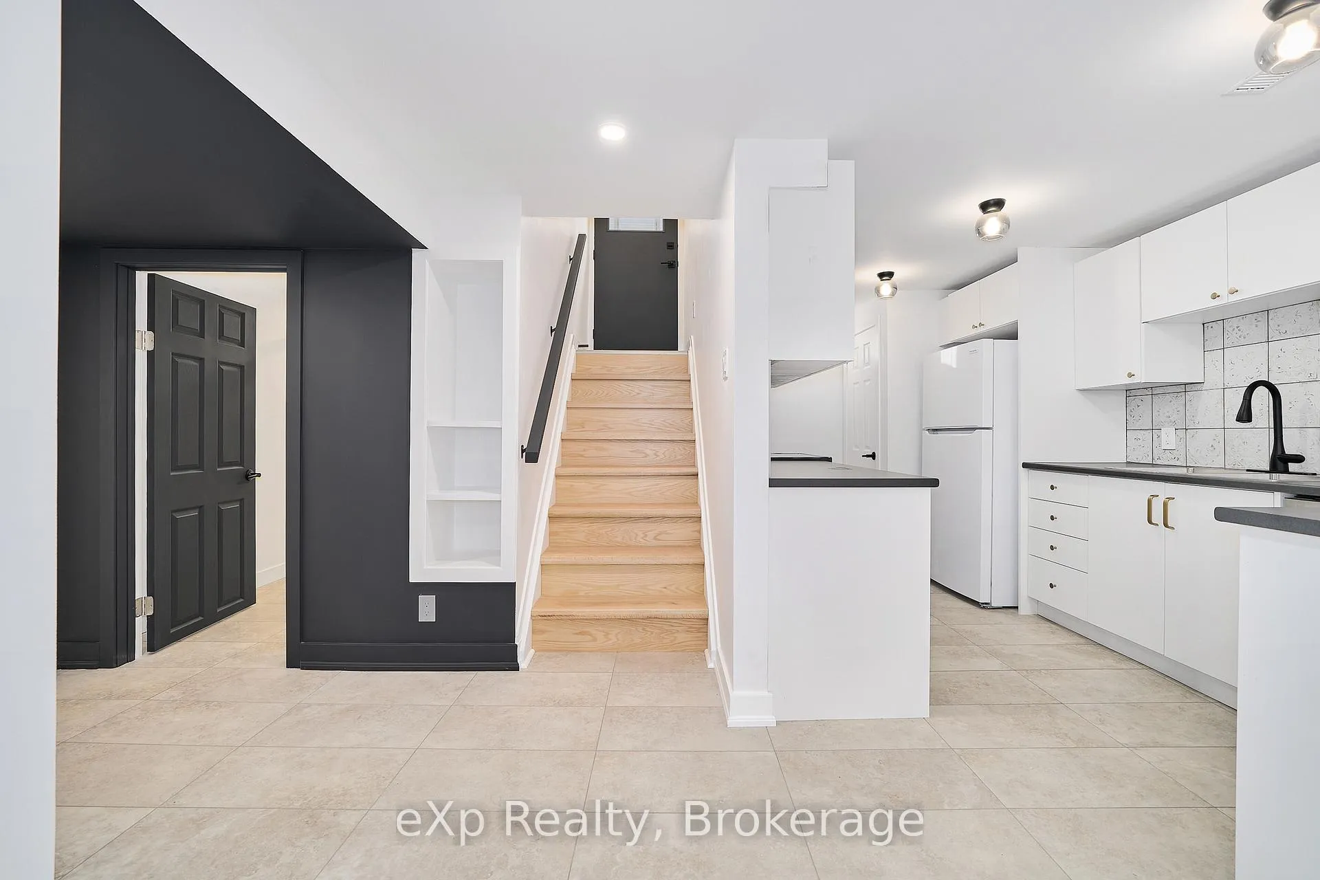 Photo 4 of 111 Riverside Drive N, Oshawa, Eastdale — HOMEH