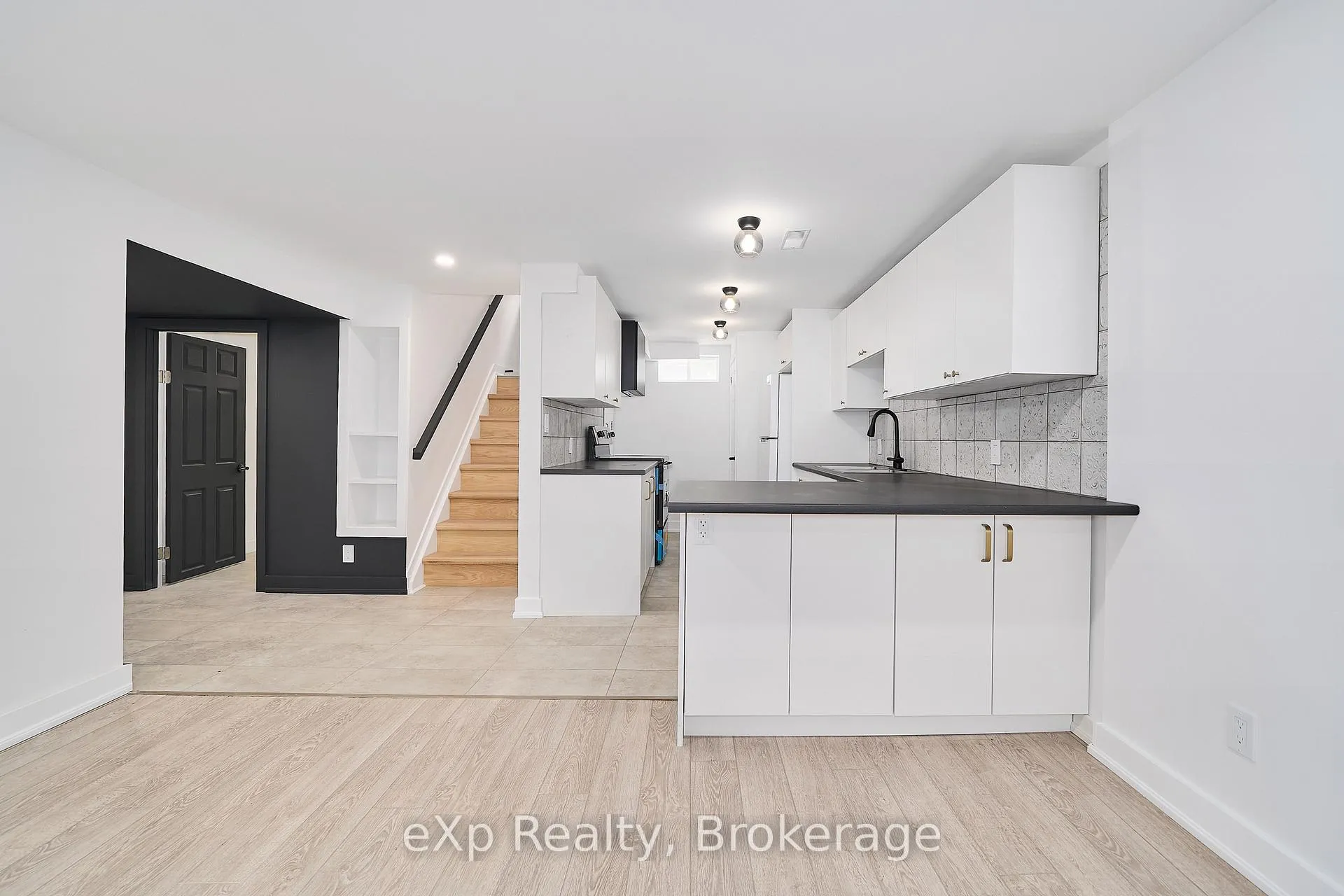 Photo 7 of 111 Riverside Drive N, Oshawa, Eastdale — HOMEH