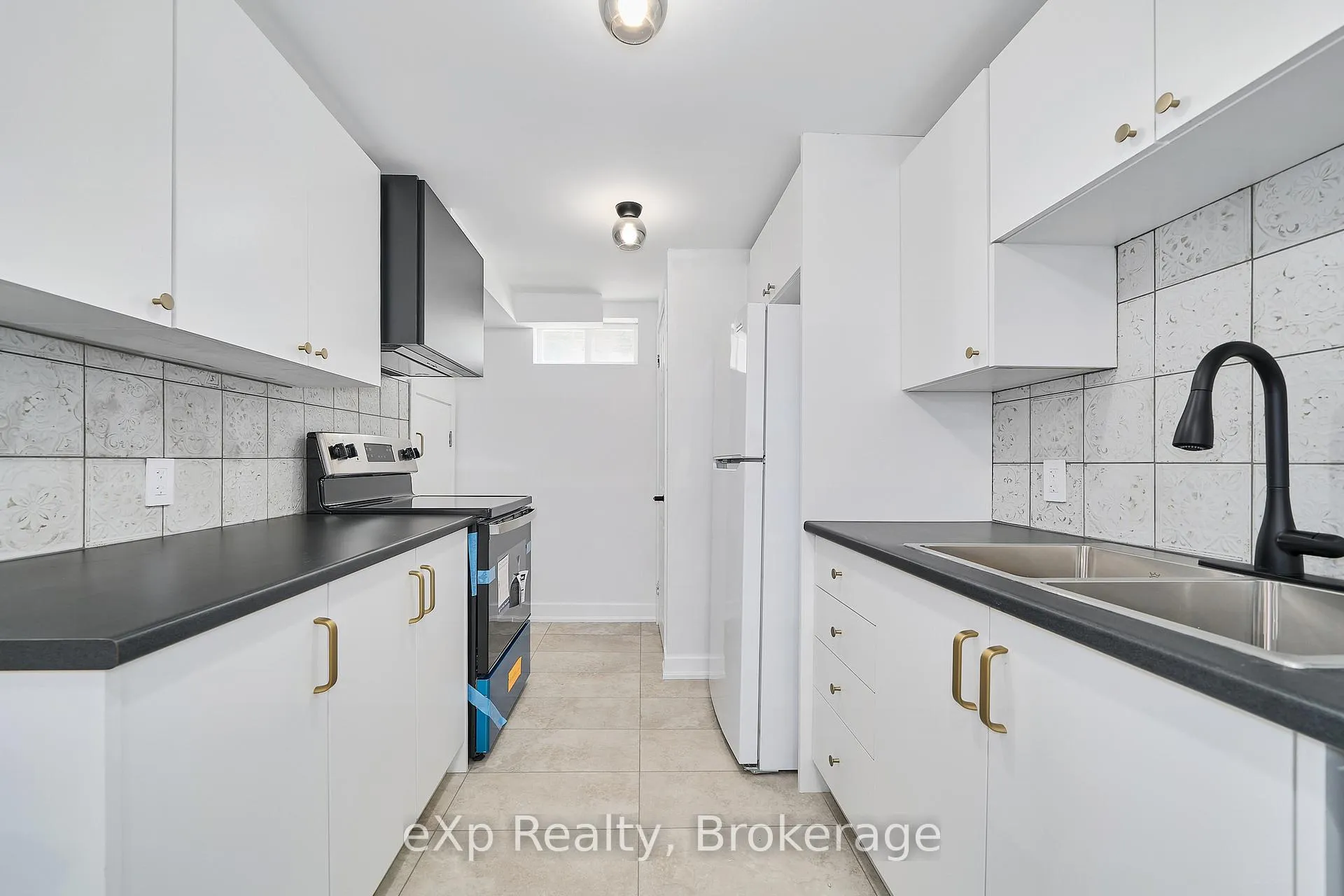 Photo 10 of 111 Riverside Drive N, Oshawa, Eastdale — HOMEH