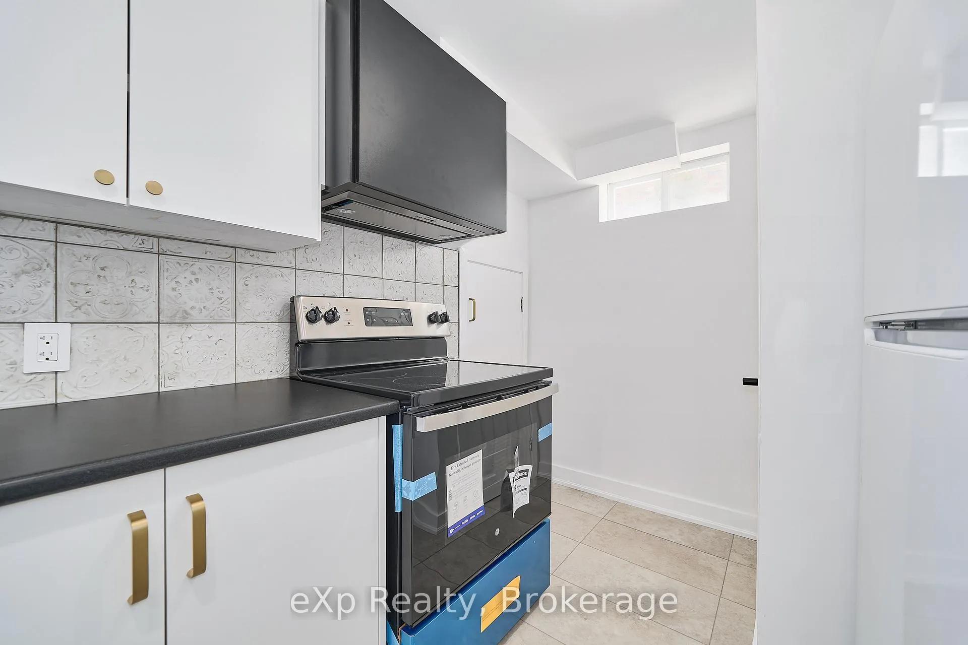 Photo 12 of 111 Riverside Drive N, Oshawa, Eastdale — HOMEH
