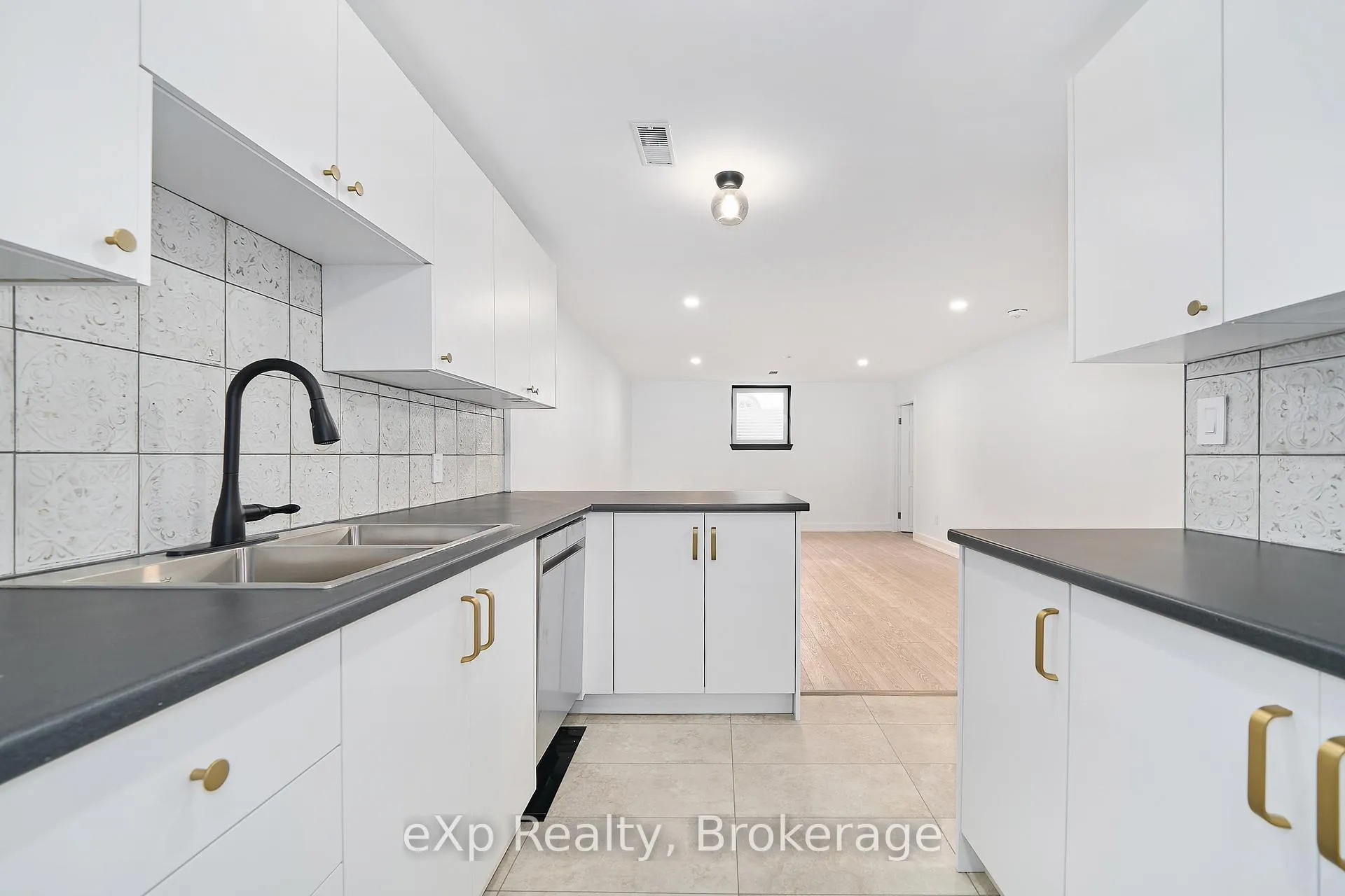 Photo 13 of 111 Riverside Drive N, Oshawa, Eastdale — HOMEH