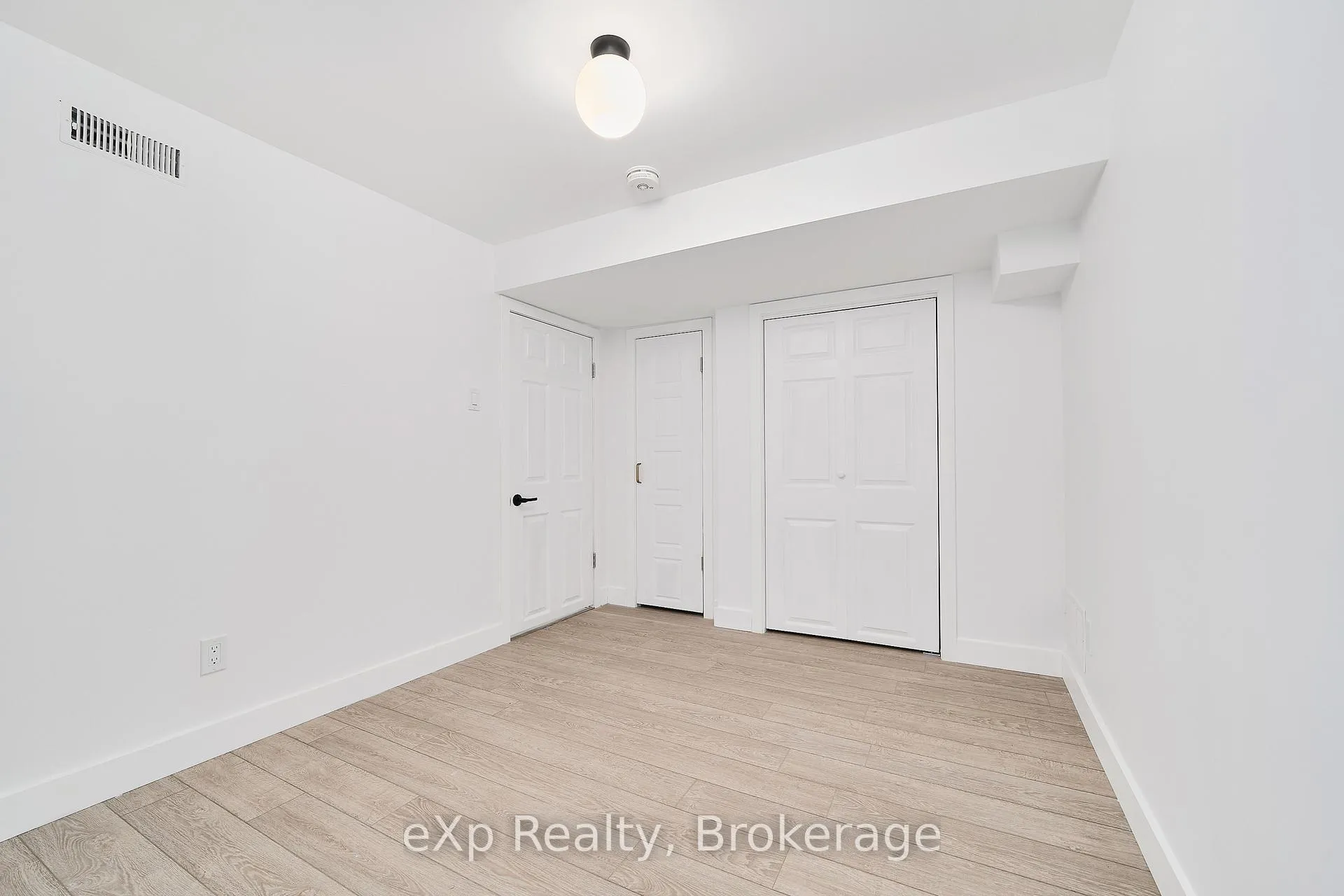 Photo 29 of 111 Riverside Drive N, Oshawa, Eastdale — HOMEH