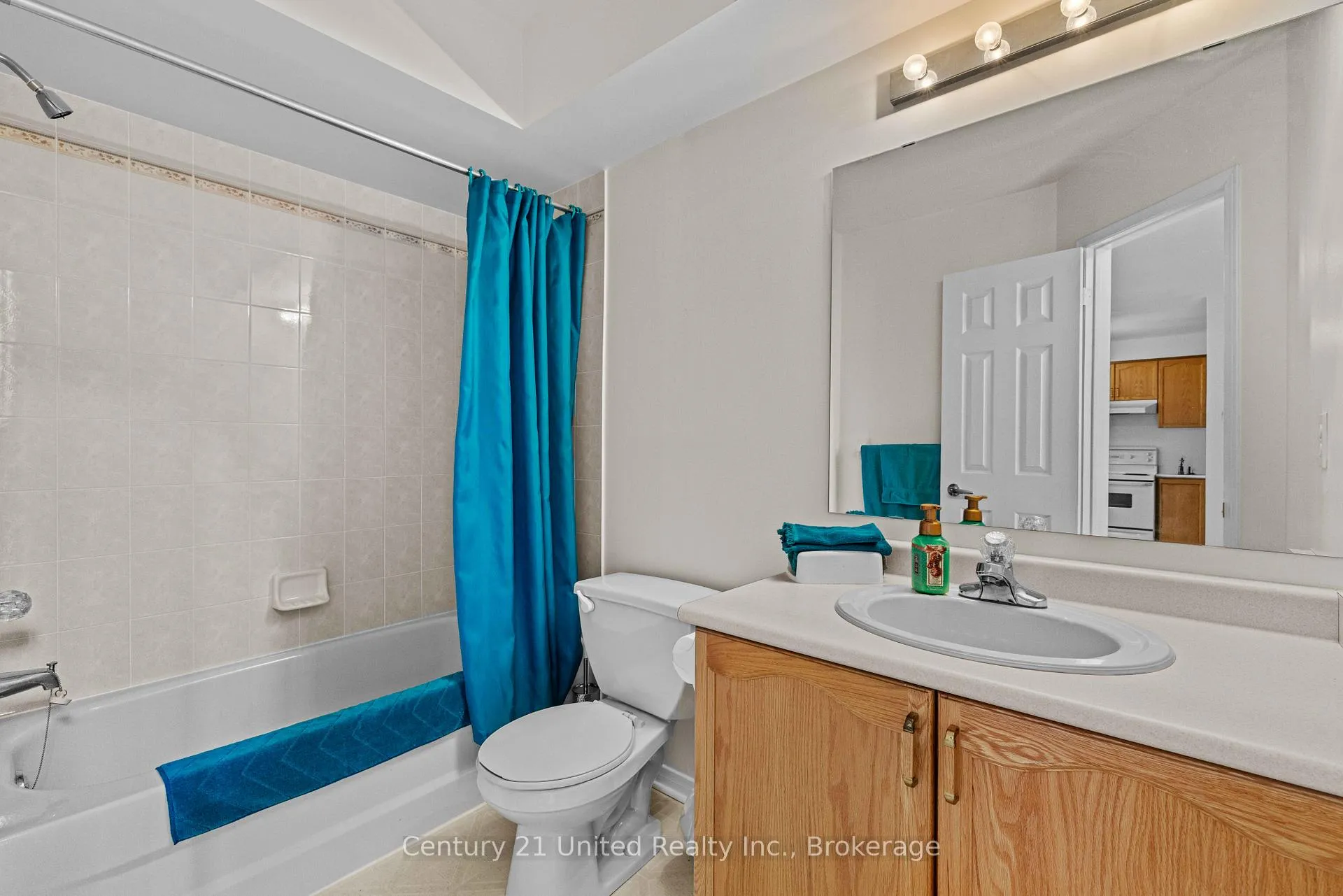 Photo 6 of 2438 Woodglade Boulevard, Peterborough, Monaghan Ward 2 — HOMEH