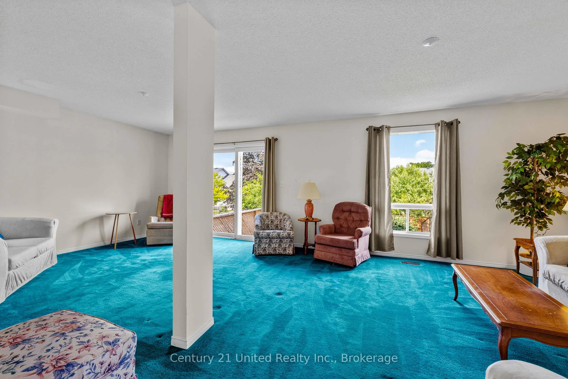 Photo 7 of 2438 Woodglade Boulevard, Peterborough, Monaghan Ward 2 — HOMEH