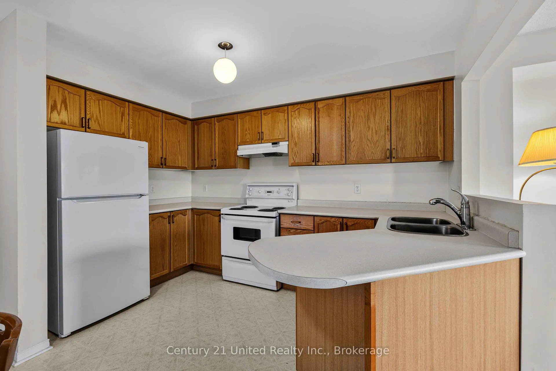 Photo 13 of 2438 Woodglade Boulevard, Peterborough, Monaghan Ward 2 — HOMEH
