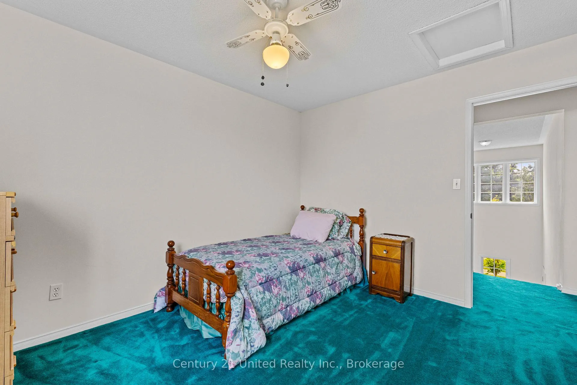 Photo 19 of 2438 Woodglade Boulevard, Peterborough, Monaghan Ward 2 — HOMEH