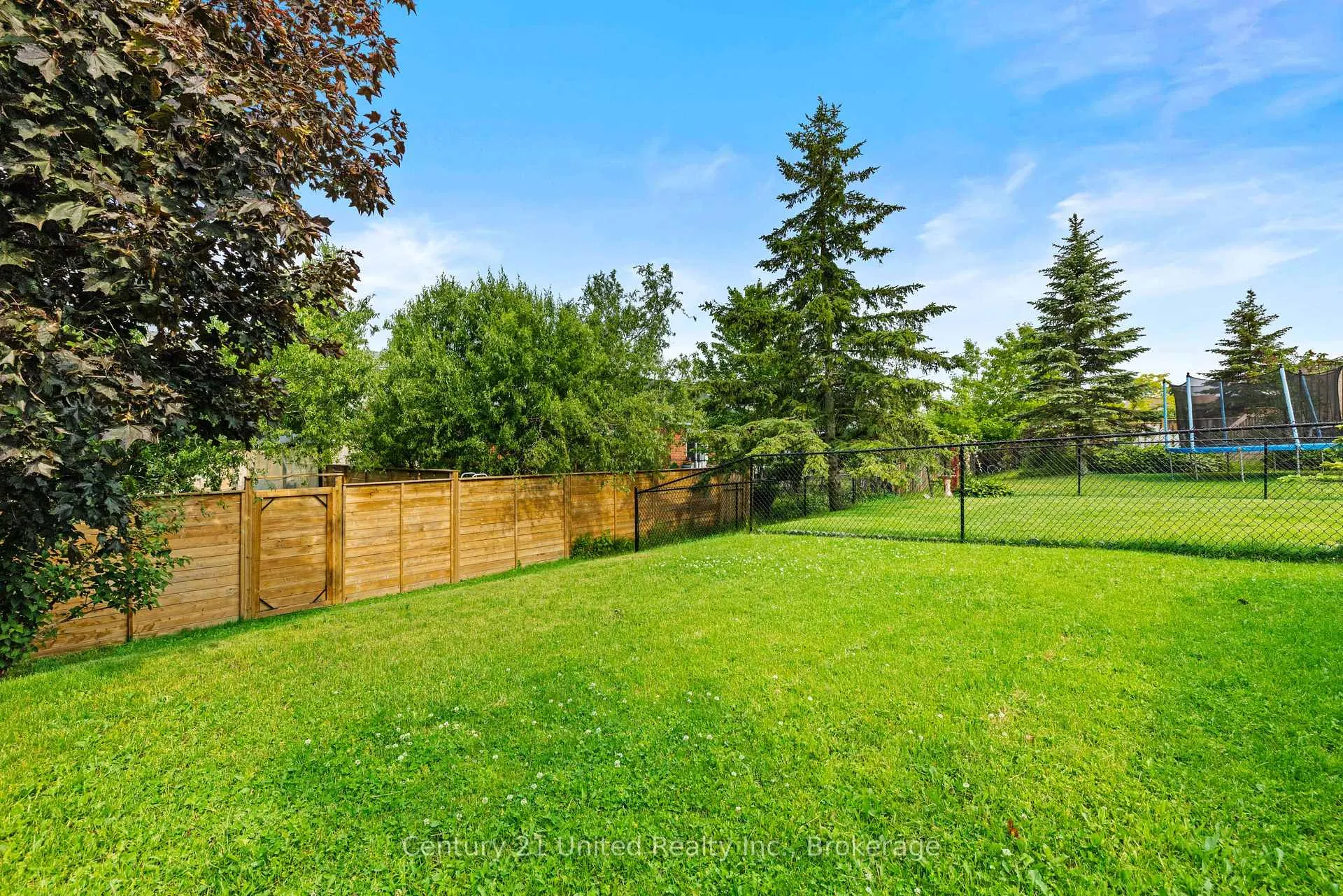Photo 26 of 2438 Woodglade Boulevard, Peterborough, Monaghan Ward 2 — HOMEH