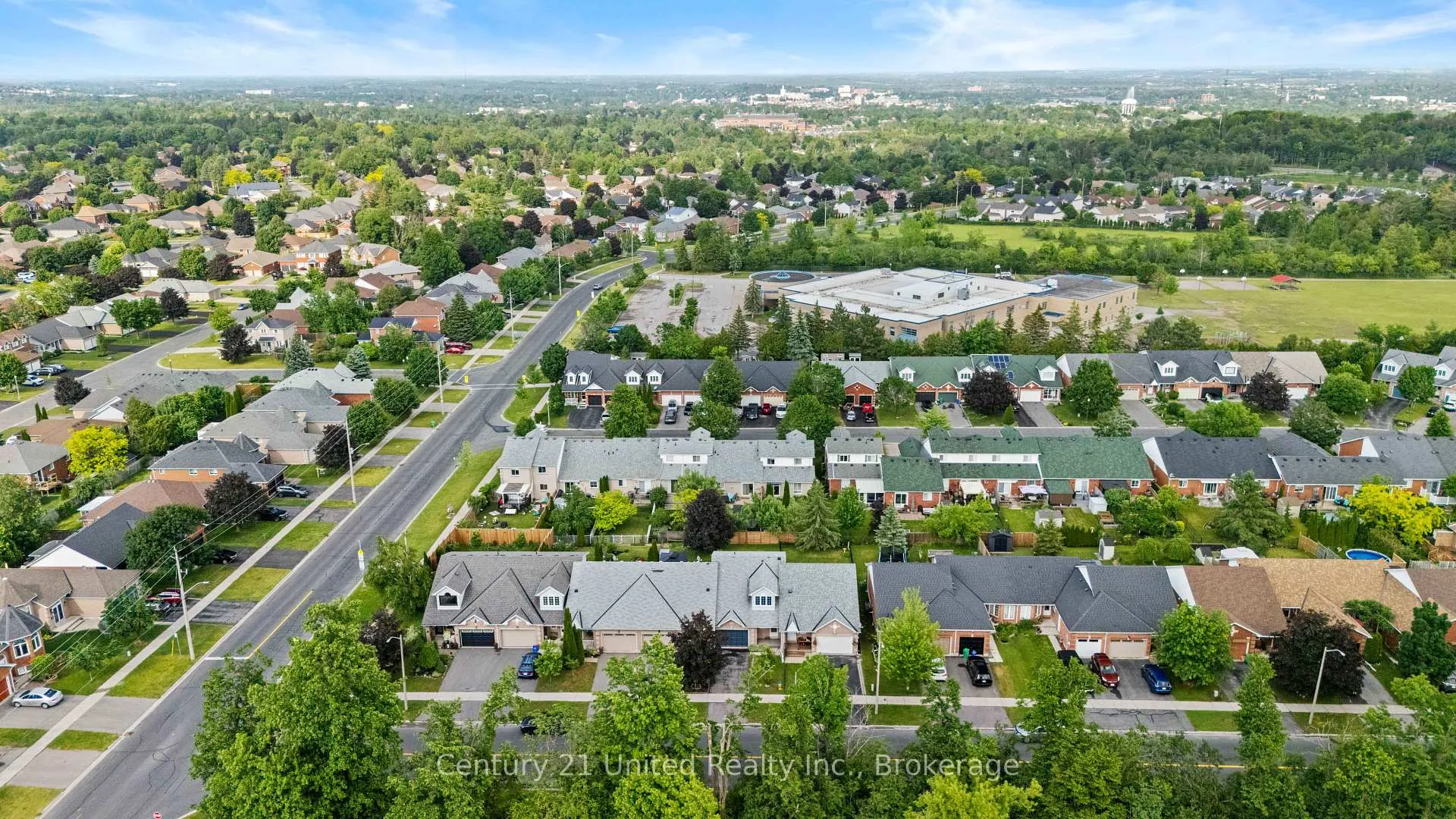 Photo 40 of 2438 Woodglade Boulevard, Peterborough, Monaghan Ward 2 — HOMEH