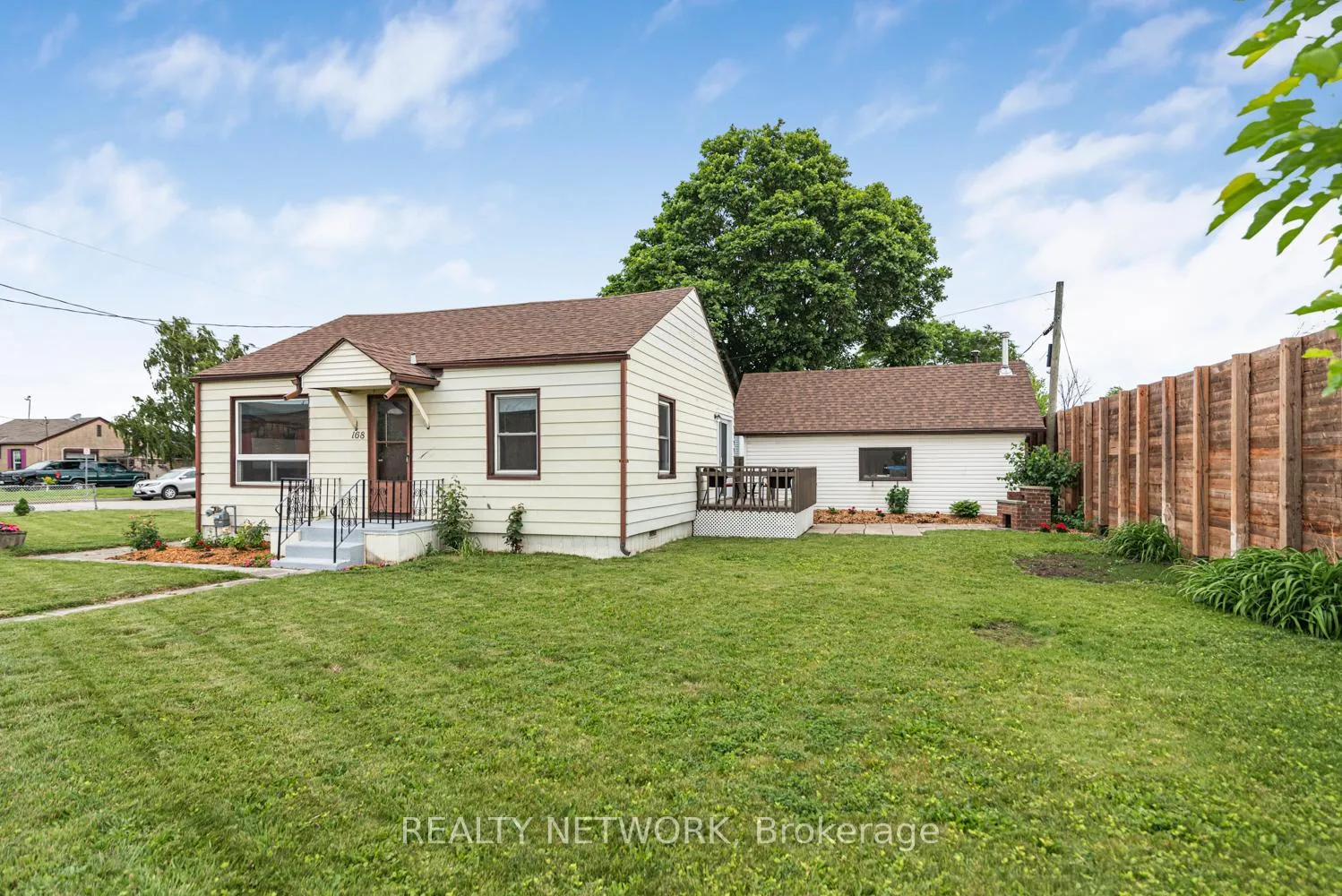 Photo 2 of 168 Berryman Avenue, St. Catharines, E. Chester — HOMEH