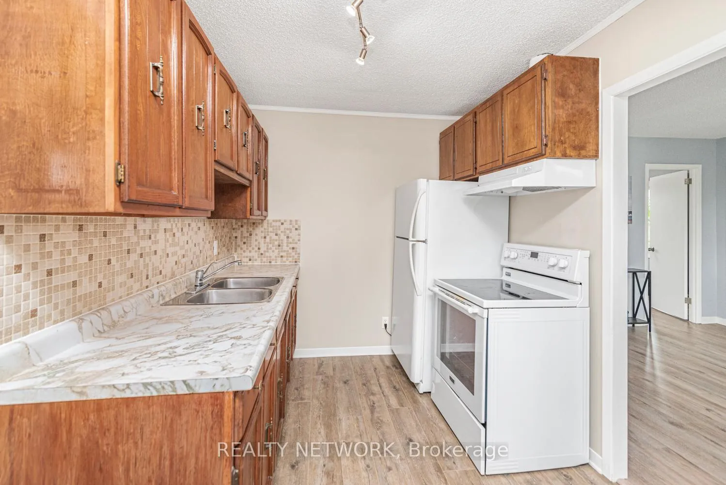 Photo 12 of 168 Berryman Avenue, St. Catharines, E. Chester — HOMEH