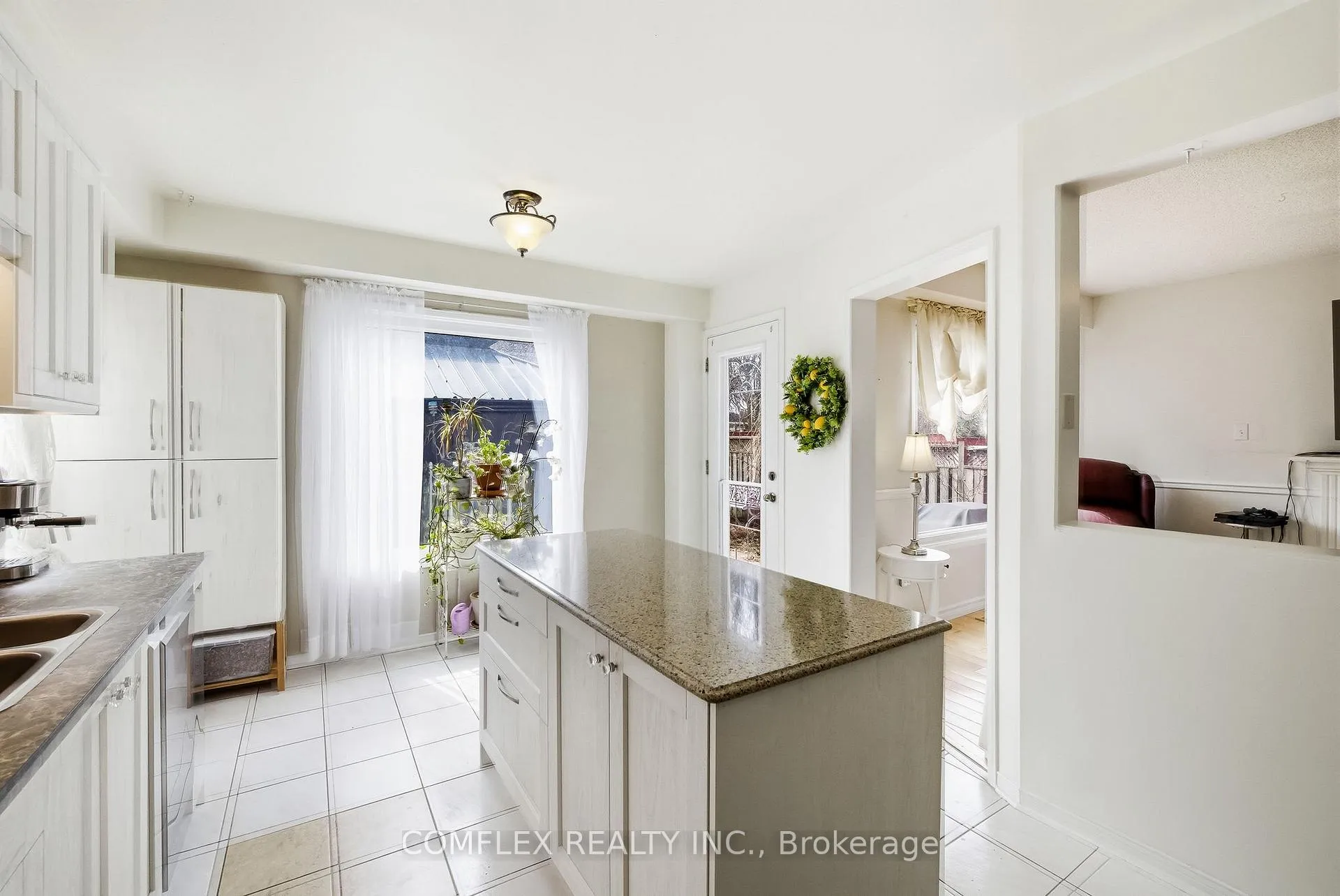 Photo 14 of 1045 Beaver Valley Crescent, Oshawa, Northglen — HOMEH