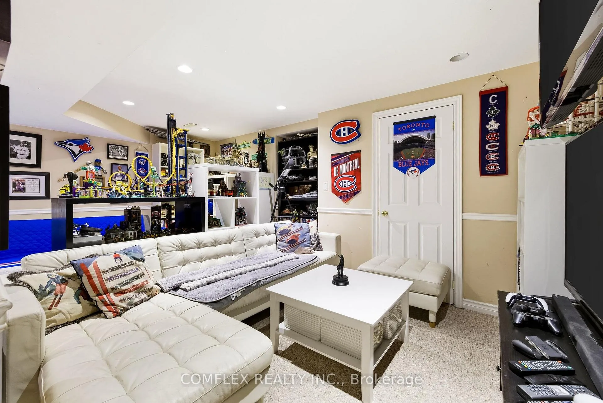 Photo 27 of 1045 Beaver Valley Crescent, Oshawa, Northglen — HOMEH