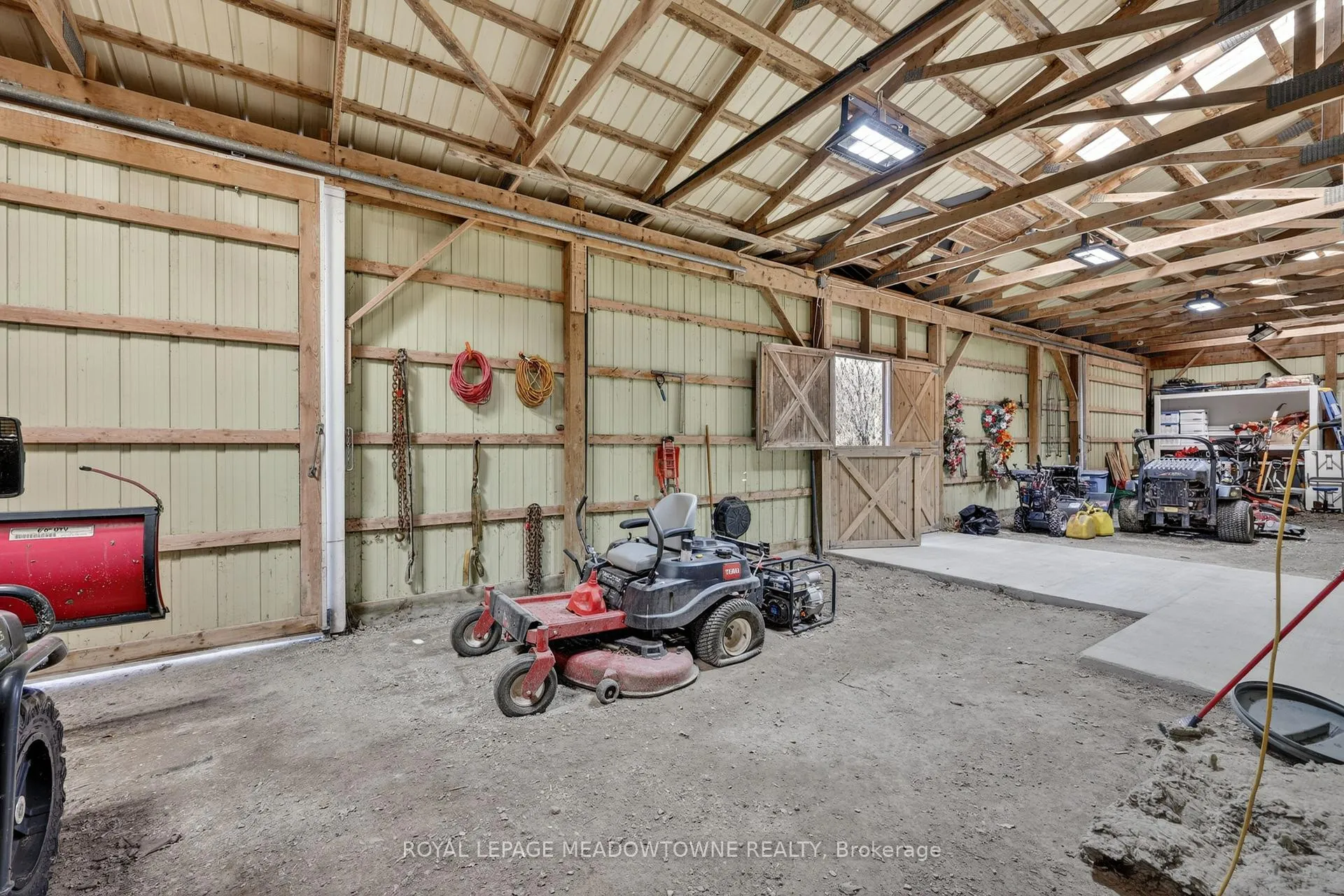 Photo 31 of 8211 10th Line, Essa, Rural Essa — HOMEH