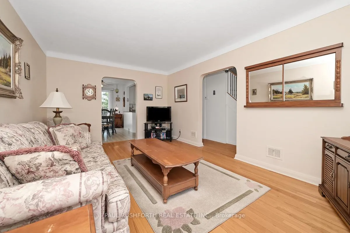 Photo 8 of 10 Prince Albert Street, Ottawa, Overbrook — HOMEH