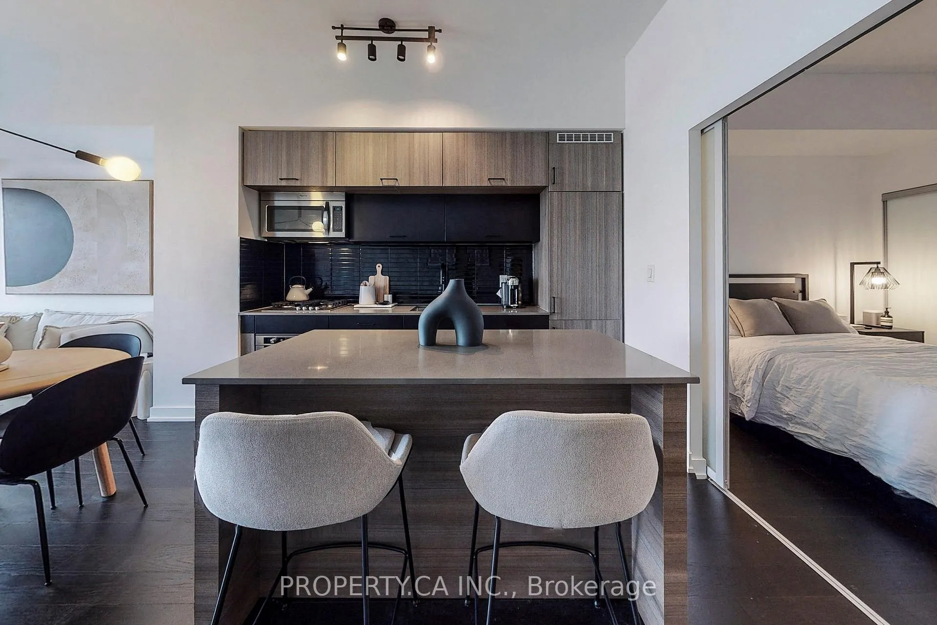 Photo 20 of Unit 403, 205 Manning Avenue, Toronto, Trinity-Bellwoods — HOMEH